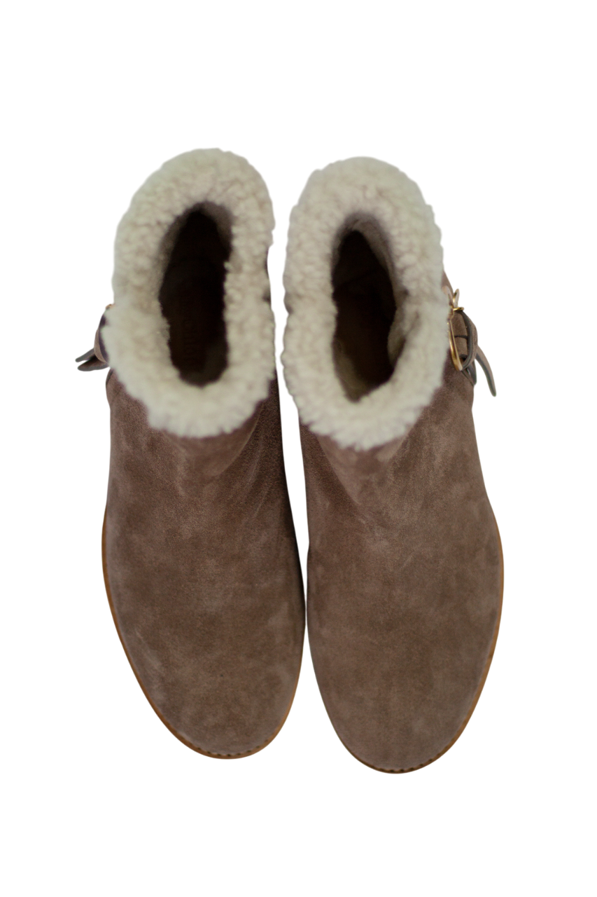 Pre-Owned See by Chloe Louise Shearling Boots (38.5)