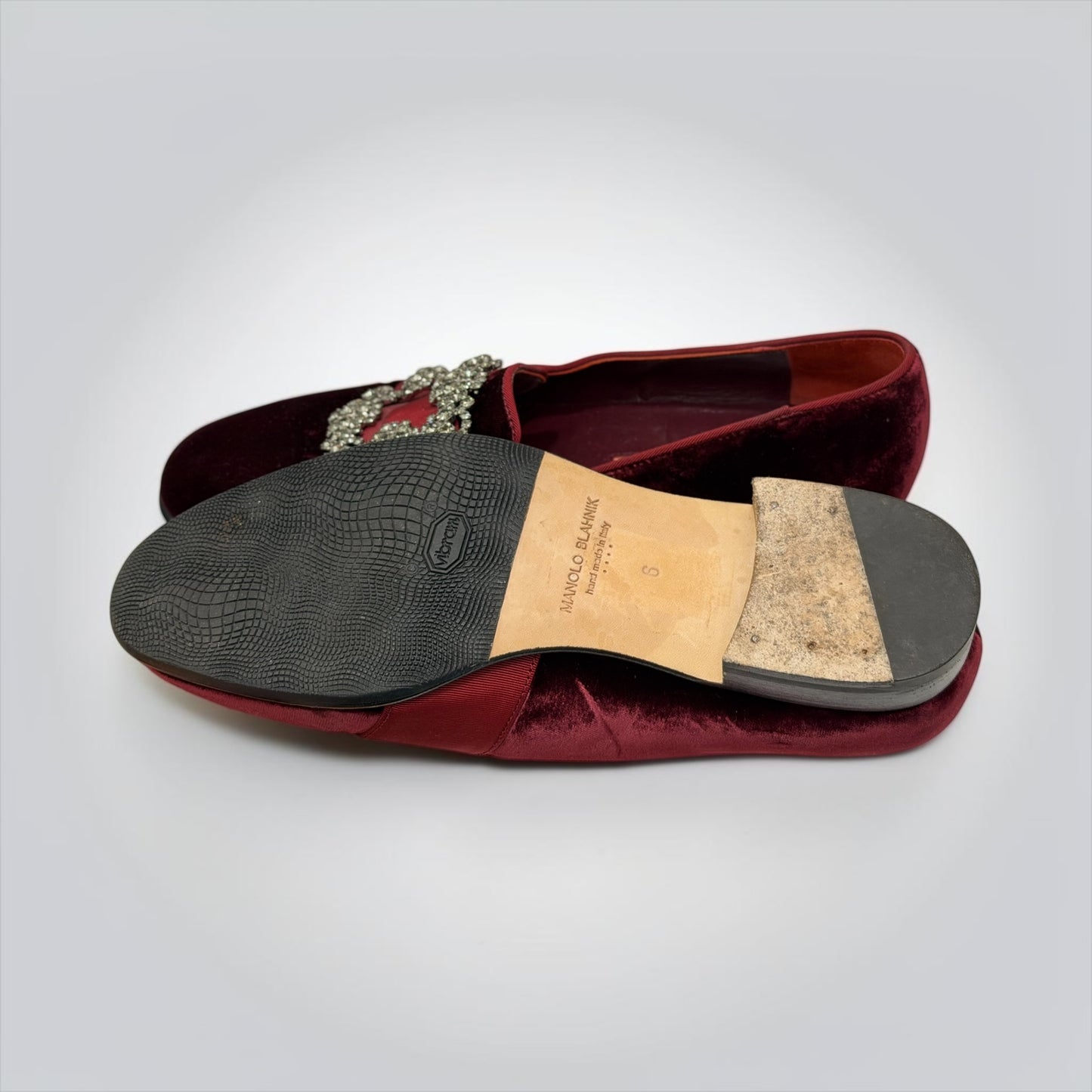 Pre-Owned Manolo Blahnik Hangisi Burgundy Velvet Crystal Buckle Flats — Size 9 — Excellent | Style Reissue Vancouver