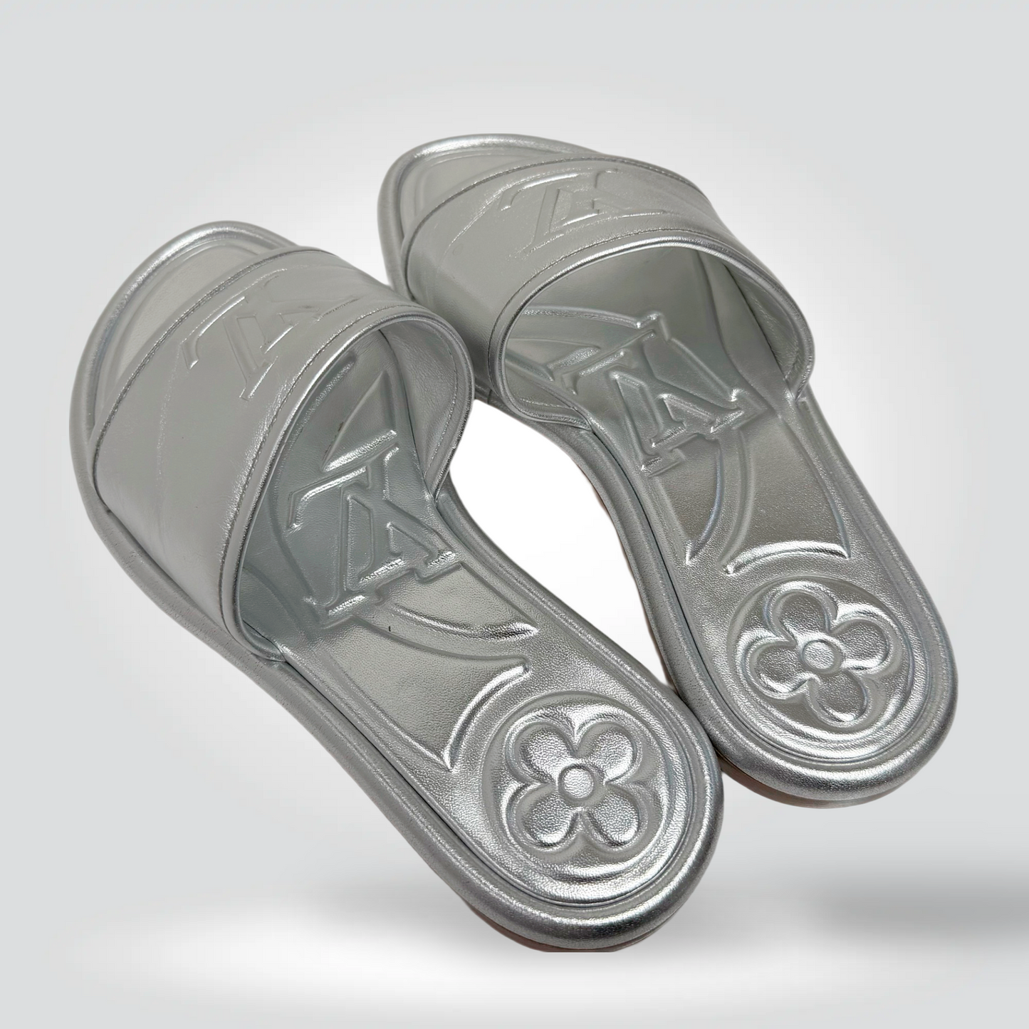 Louis Vuitton LV Monogram Metallic Silver Slides Sunset Mule — Size 38— Very Good | Style Reissue Vancouver