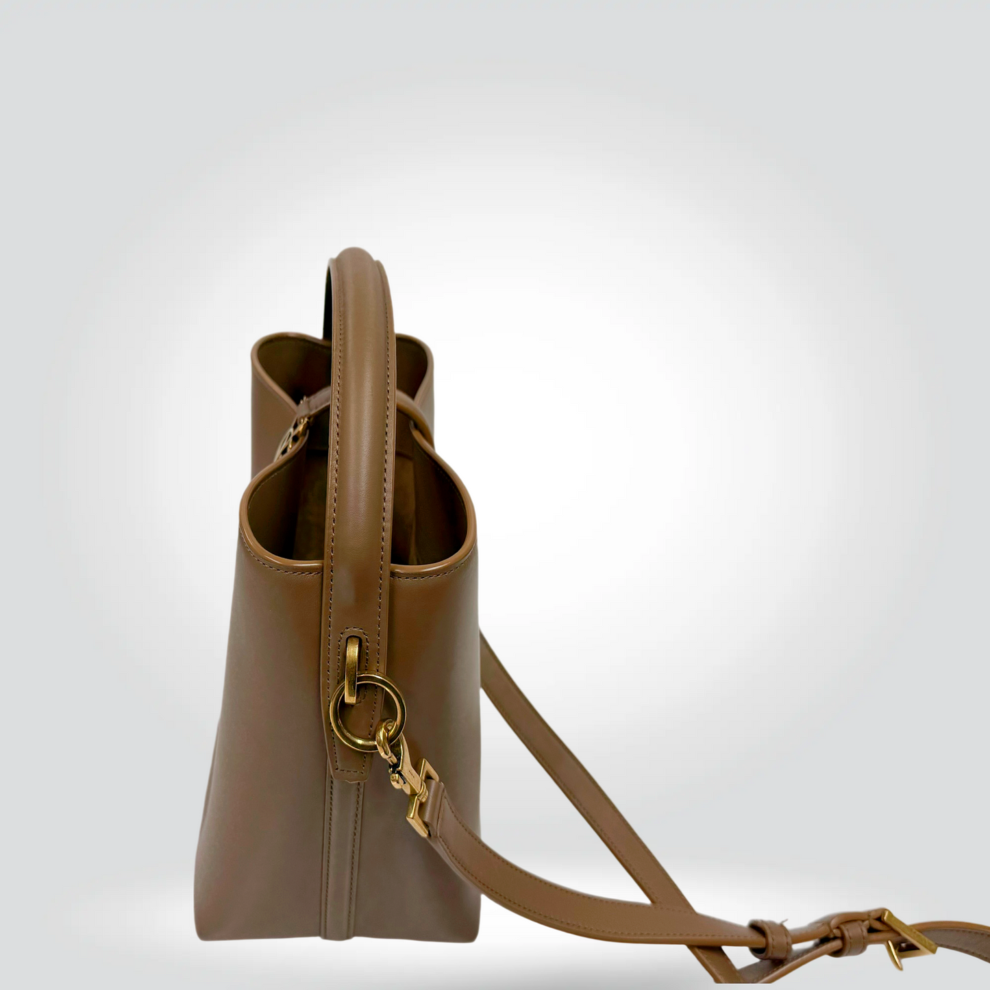 Pre-Owned Saint Laurent Le Cinq à Sept Bucket Bag Tan Caramel Leather Gold YSL Charm — Excellent | Style Reissue Vancouver
