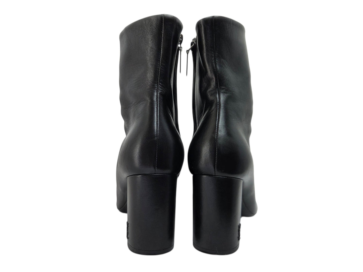 Pre-Owned Saint Laurent Black Leather Pointed Toe Ankle Boots — Size 40