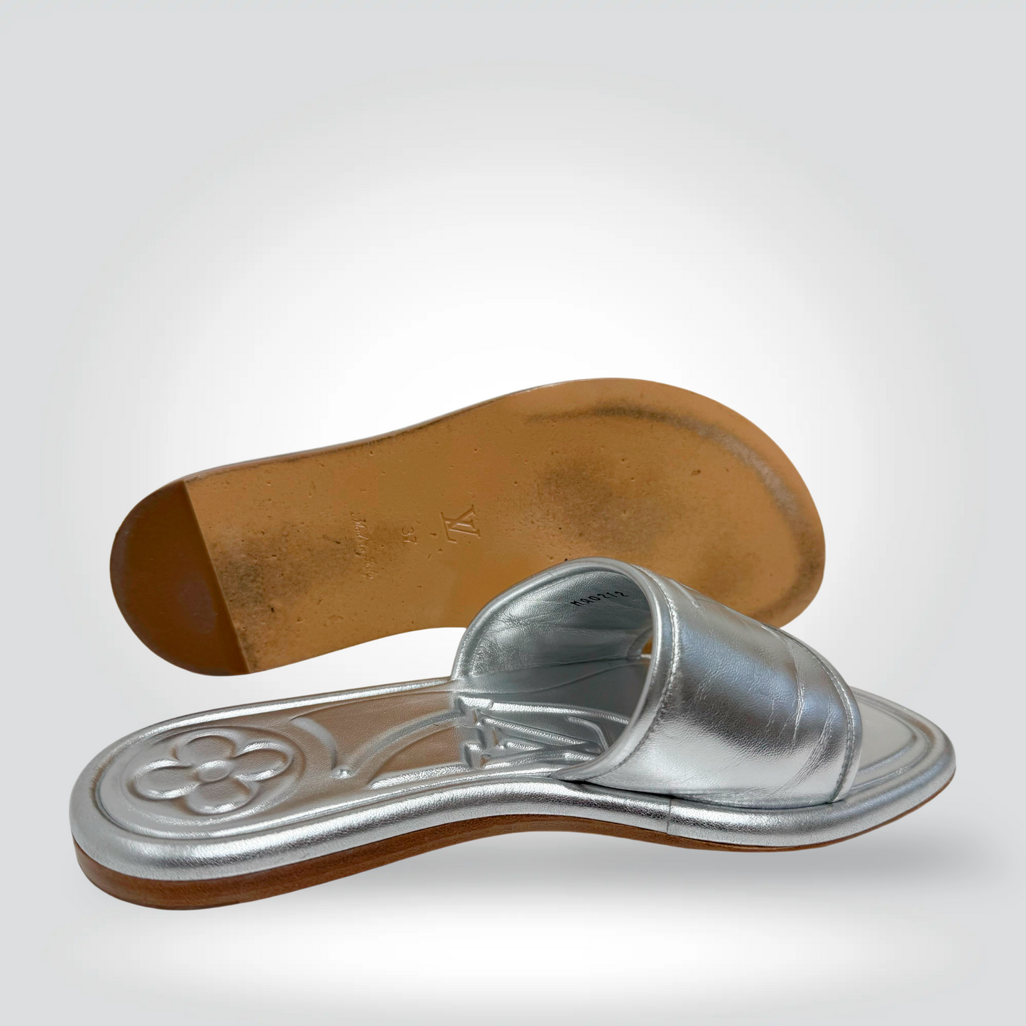 Louis Vuitton LV Monogram Metallic Silver Slides Sunset Mule — Size 38— Very Good | Style Reissue Vancouver