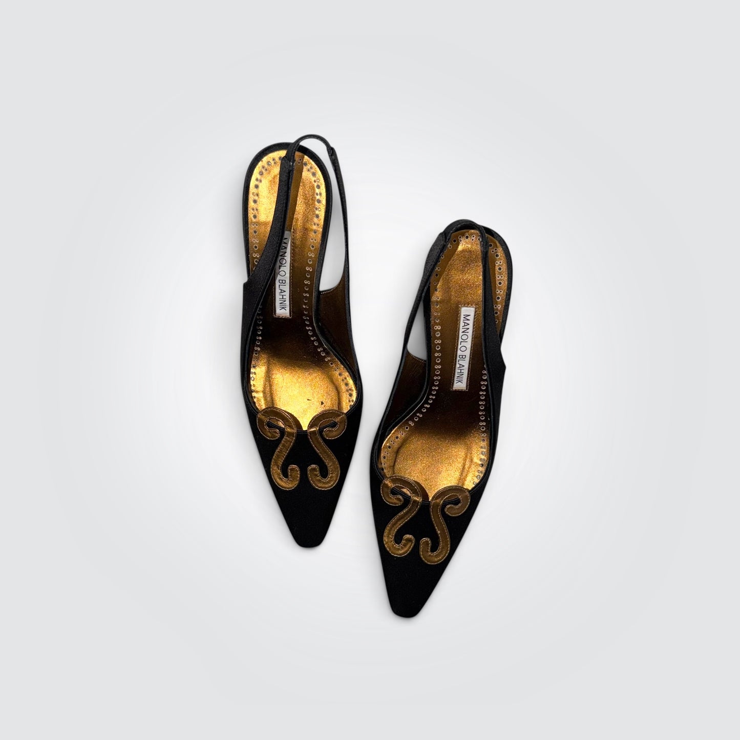 Pre-Owned Manolo Blahnik Durbar 70mm Slingback Pumps – Black Satin with Bronze Swirl Appliqué