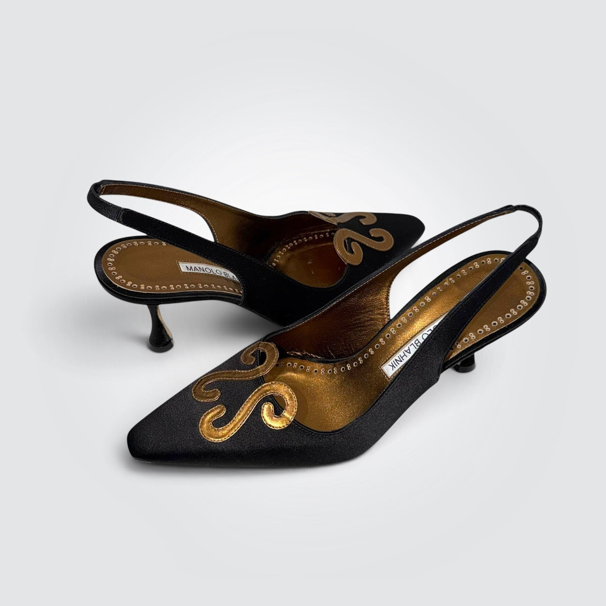 Pre-Owned Manolo Blahnik Durbar 70mm Slingback Pumps – Black Satin with Bronze Swirl Appliqué