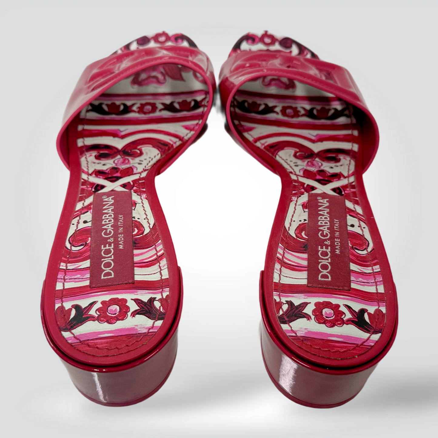 Dolce & Gabbana DG Logo Patent Leather Slides Red Majolica Floral Footbed — Size 40— Very Good| Style Reissue Vancouver