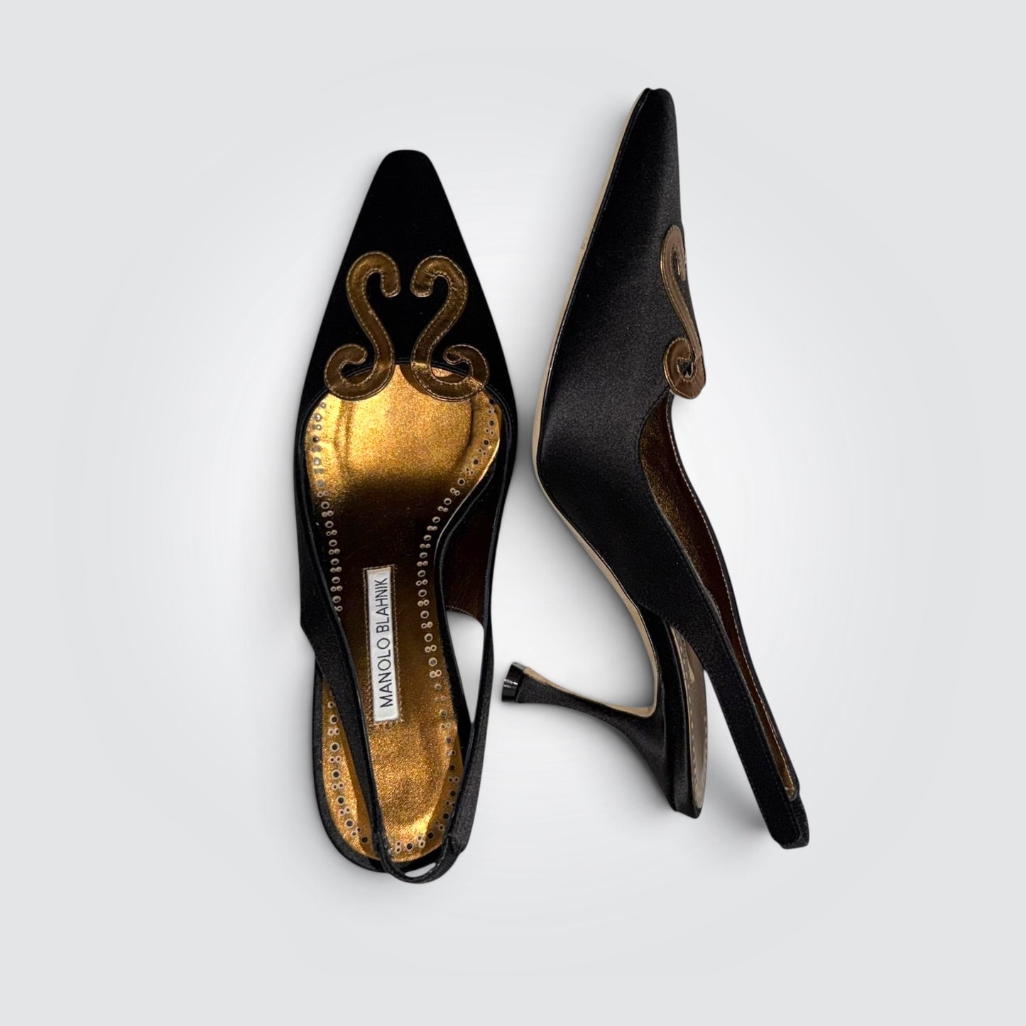 Pre-Owned Manolo Blahnik Durbar 70mm Slingback Pumps – Black Satin with Bronze Swirl Appliqué