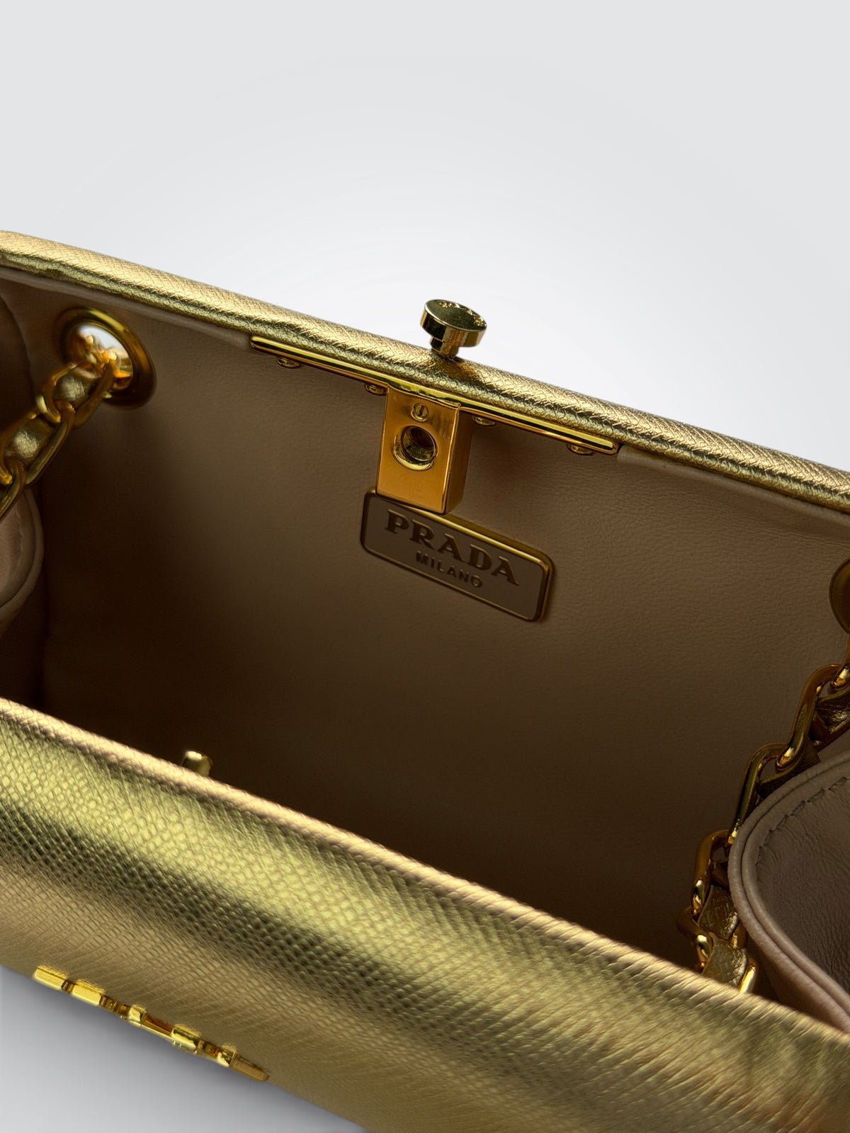 Pre-Owned Prada Gold Metallic Saffiano Leather Wallet on Chain – Shoulder Bag and Clutch