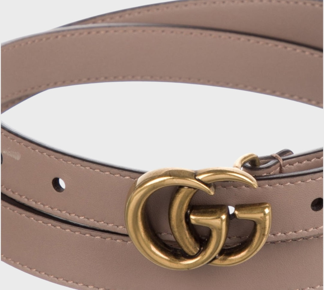 Gucci
Double G Logo Skinny Belt