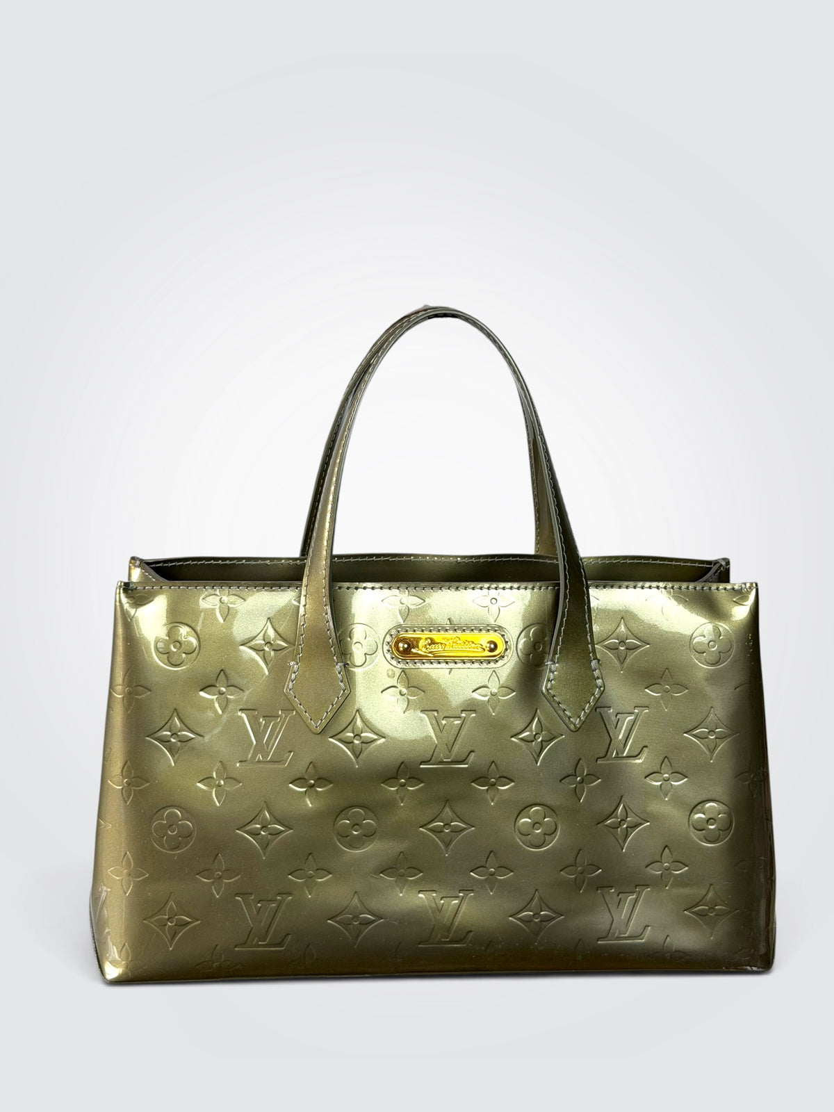 Pre-owned Louis Vuitton Monogram Vernis Wilshire PM handbag in olive-grey Gris Art Deco patent leather with embossed monogram pattern and gold-tone engraved plaque