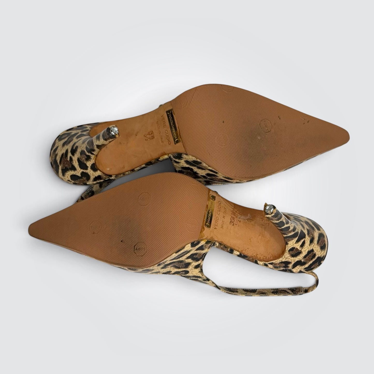 Pre-Owned Dolce & Gabbana Leopard Print Slingback Pointed-Toe Pumps