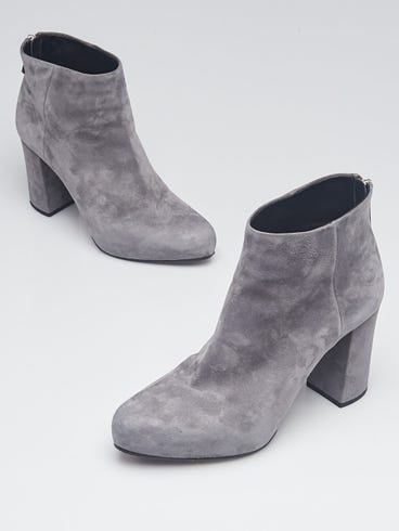 PRADA
Grey Suede Ankle Boots Size 38