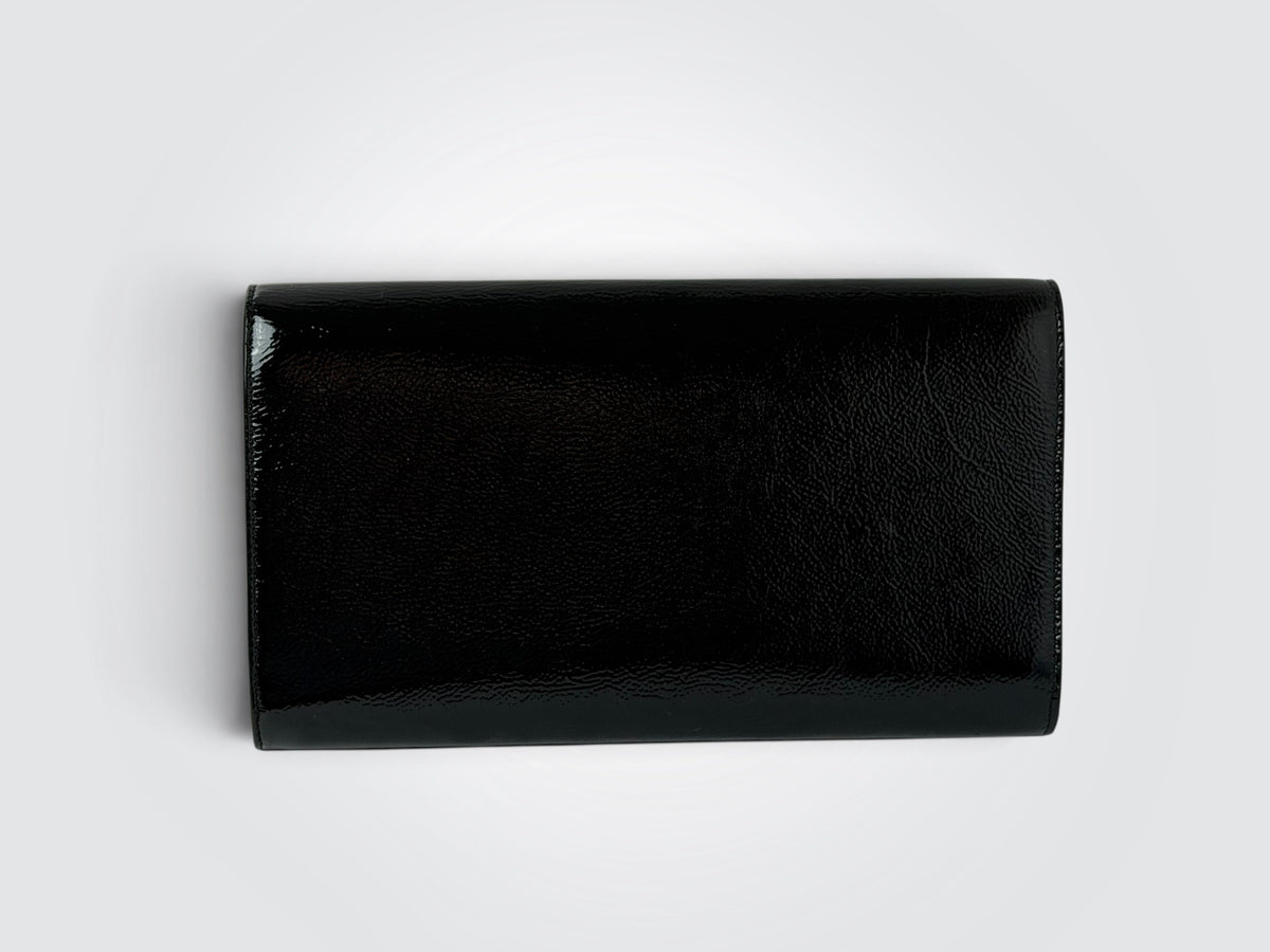 Pre-Owned Yves Saint Laurent Belle de Jour Crinkled Patent Leather Clutch with Stitched YSL Monogram