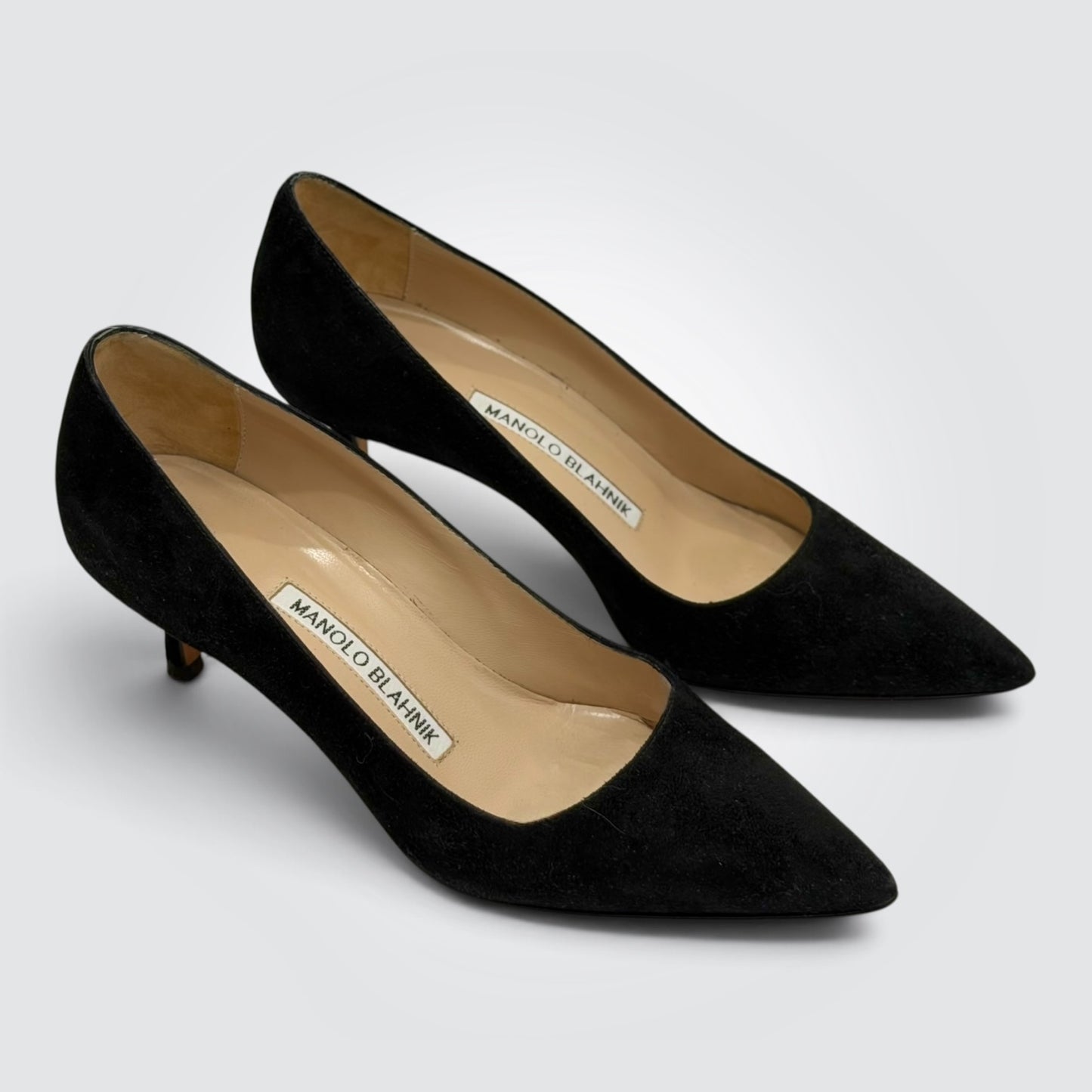 Pre-Owned Manolo Blahnik BB Black Suede Kitten Heel Pumps