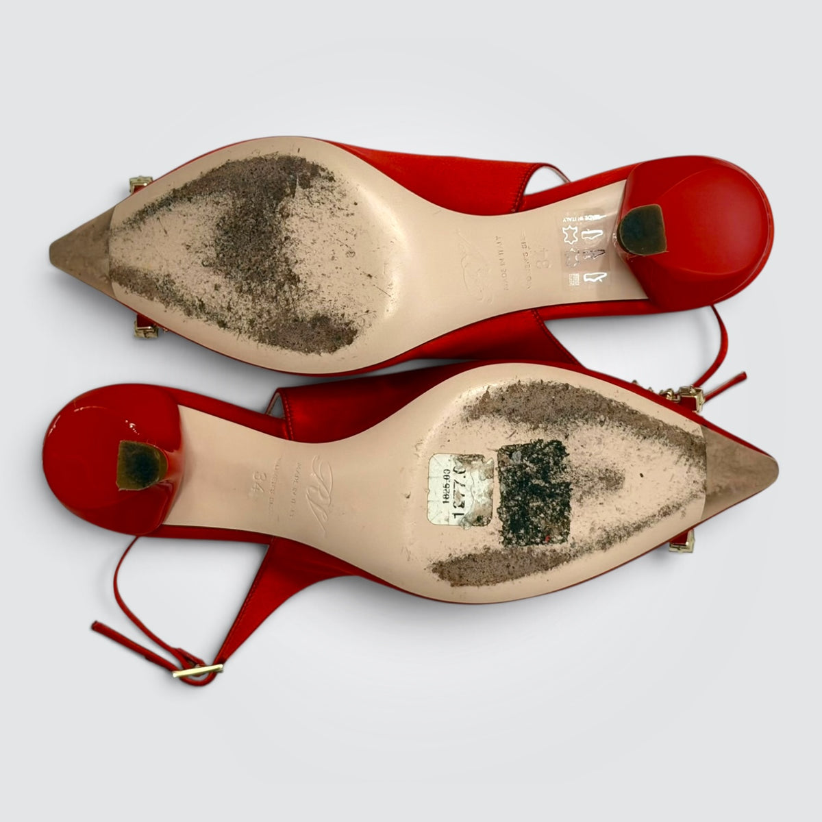 Pre-Owned Roger Vivier Efflorescence Red Satin Crystal Buckle Slingback Pumps