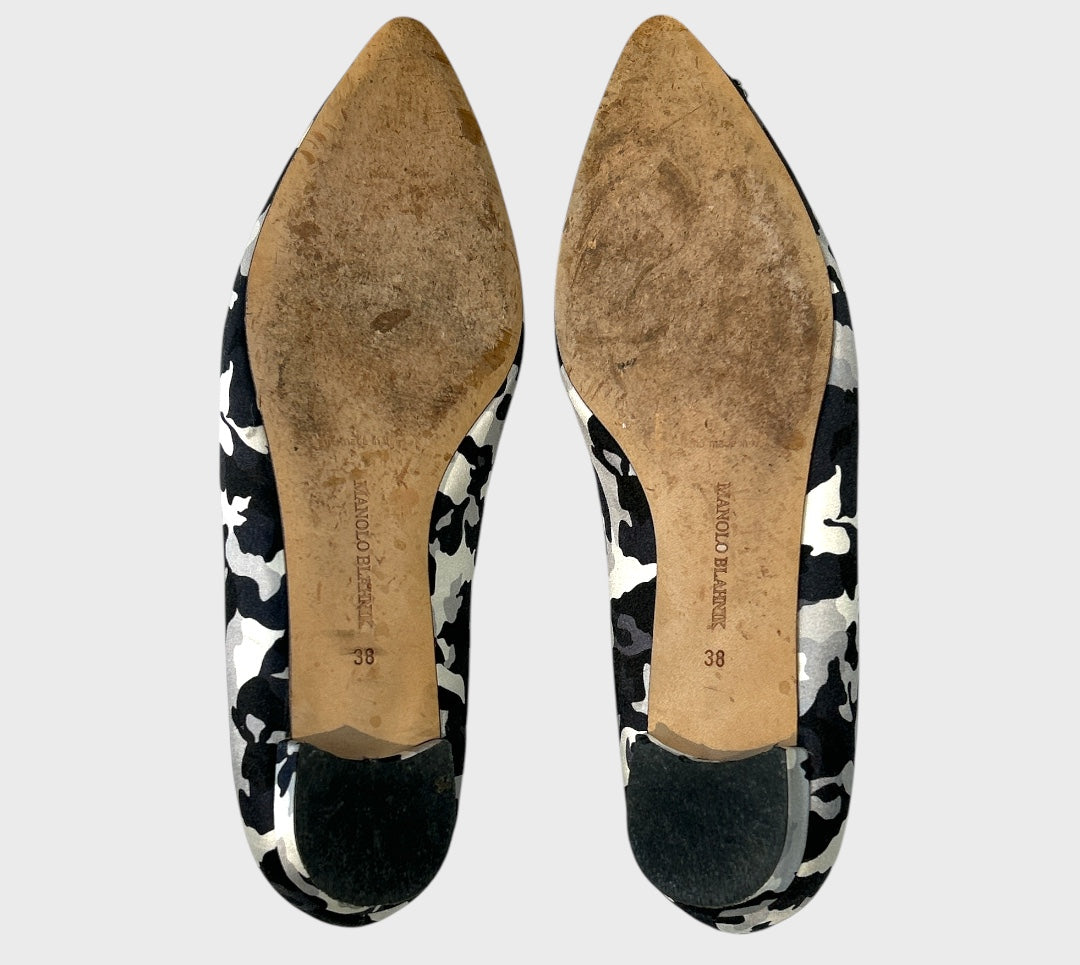 Manolo Blahnik camo Ballerina Flats size 38