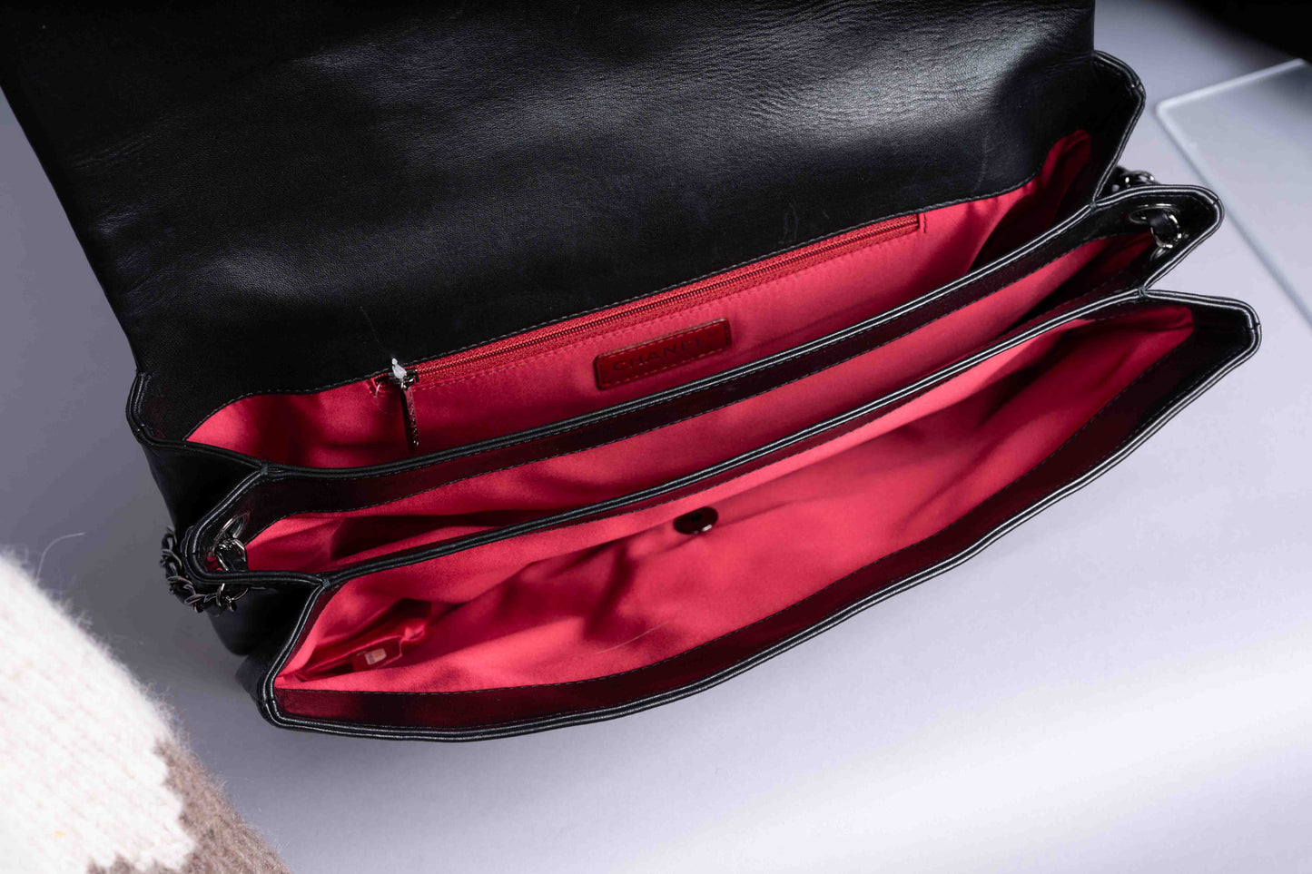 Pre-Owned Chanel Leather Camellia Shoulder Bag