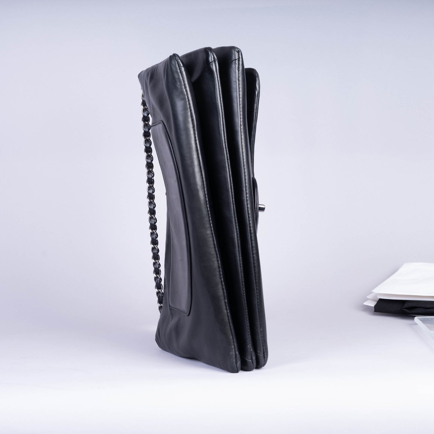 Pre-Owned Chanel Leather Camellia Shoulder Bag