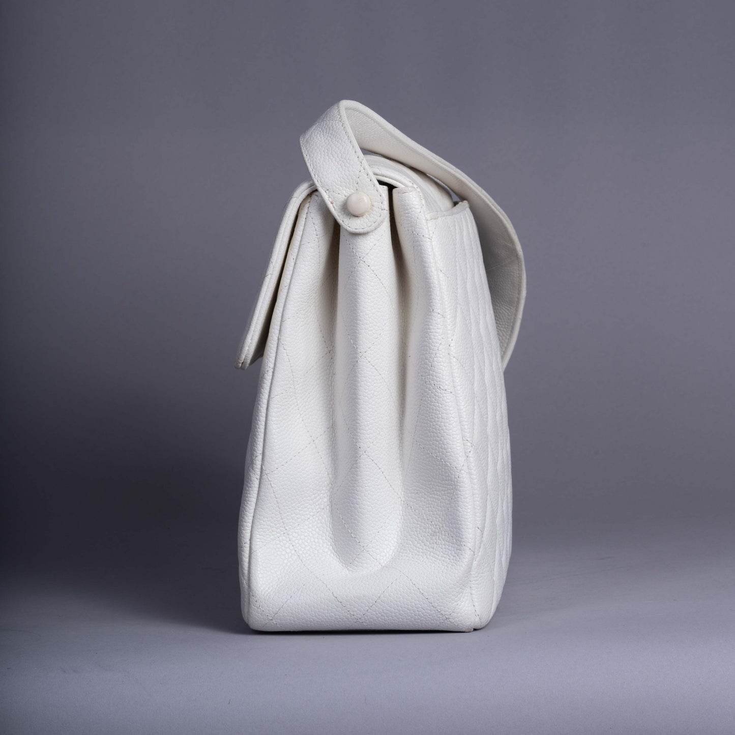 Pre-Owned Chanel Leather Quilted Shoulder Bag