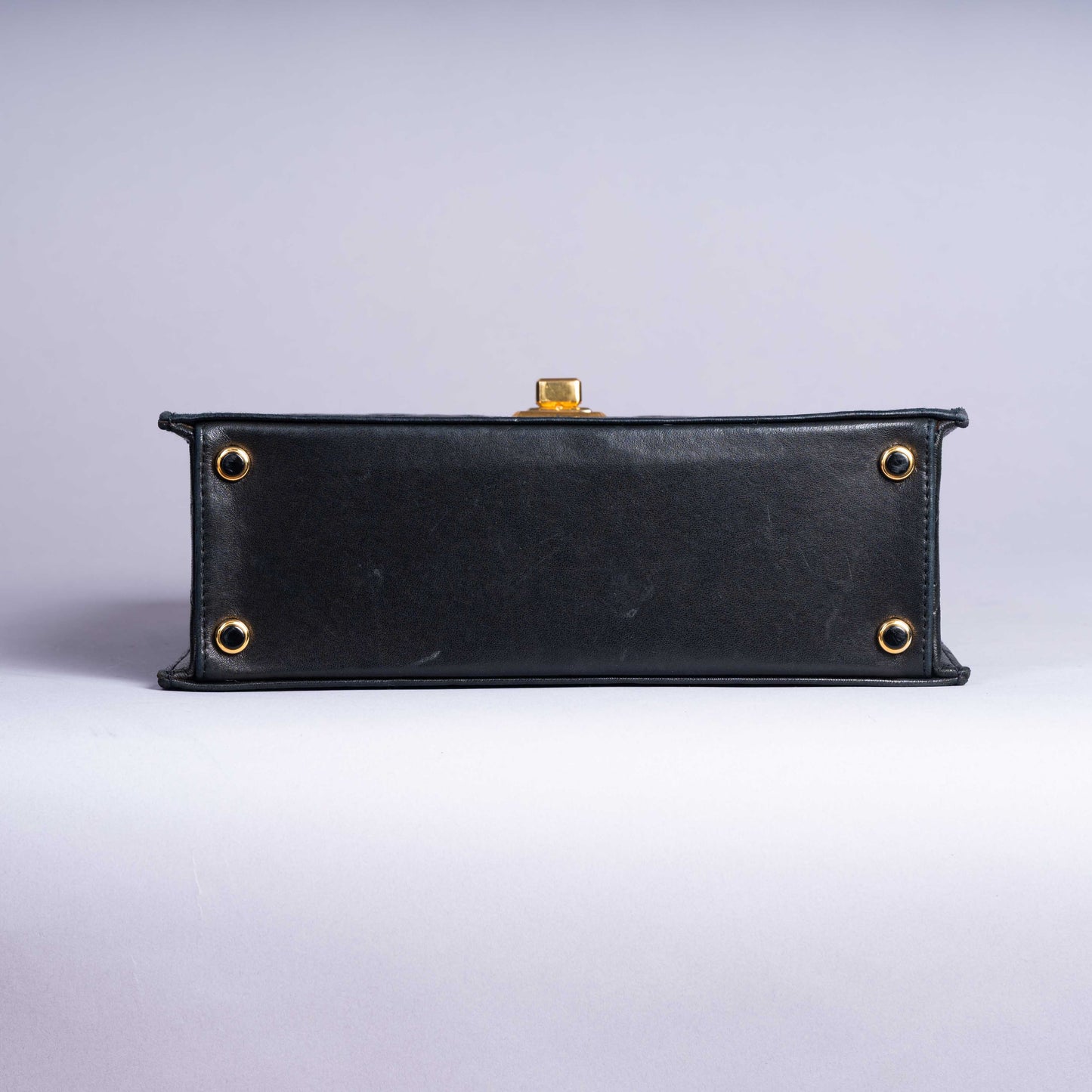 Pre-Owned Chanel Leather Quilted Bag