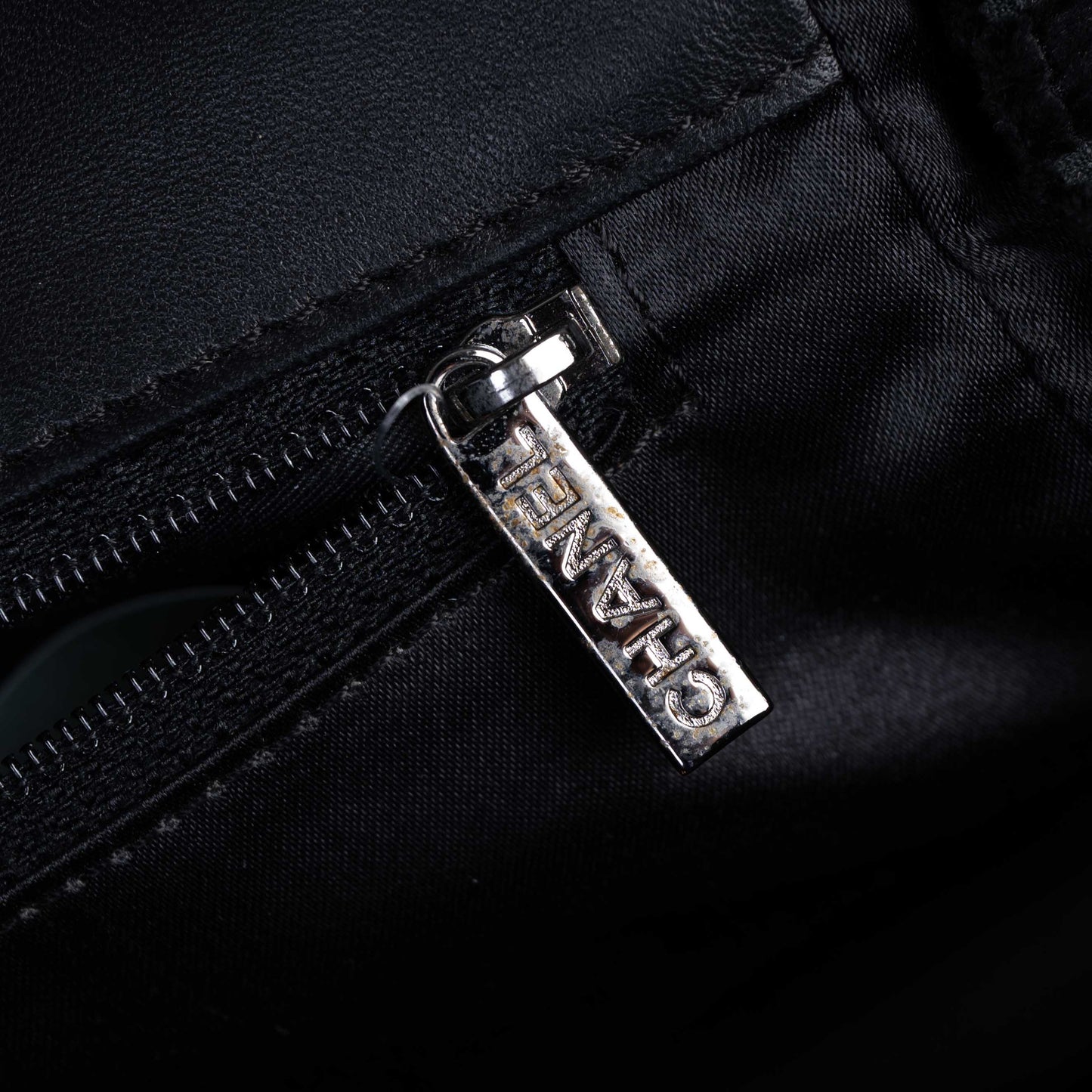 Pre-Owned Chanel Quilted Checkered Velvet Flap Shoulder Bag