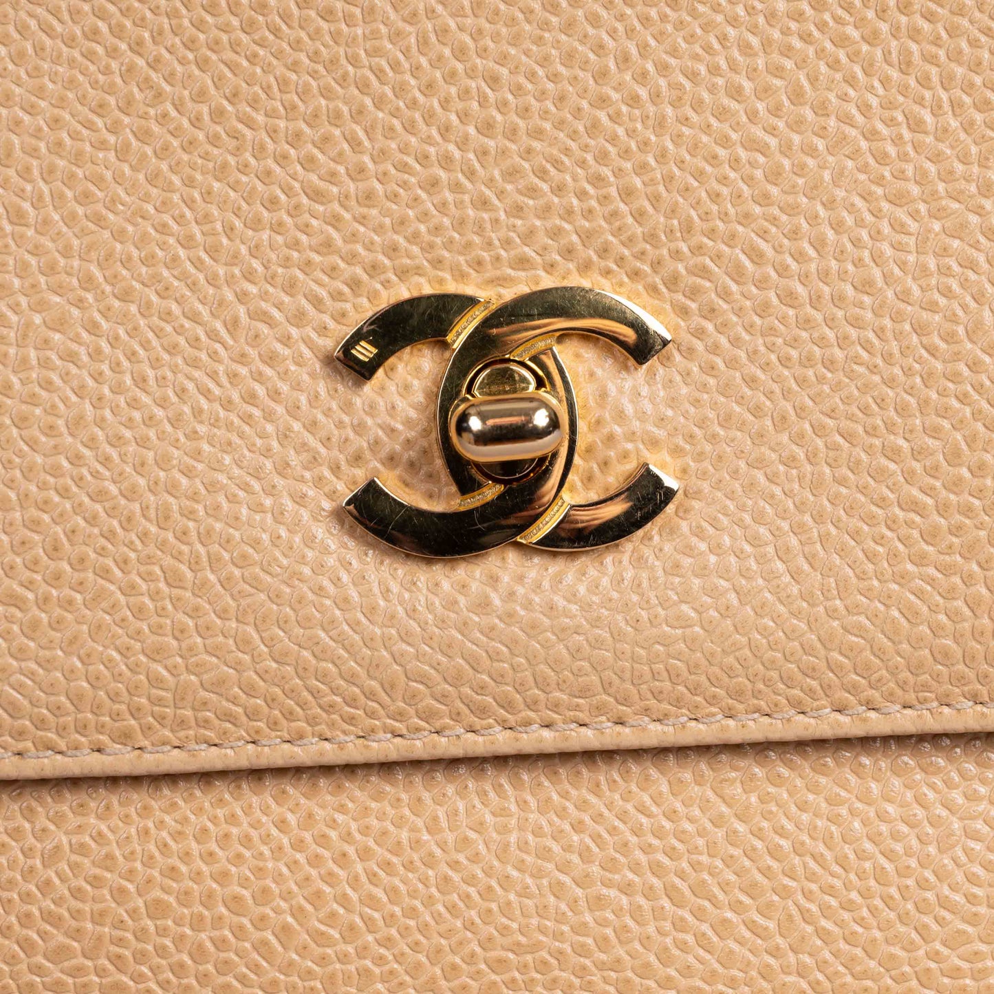 Pre-Owned Chanel Leather Shoulder Bag