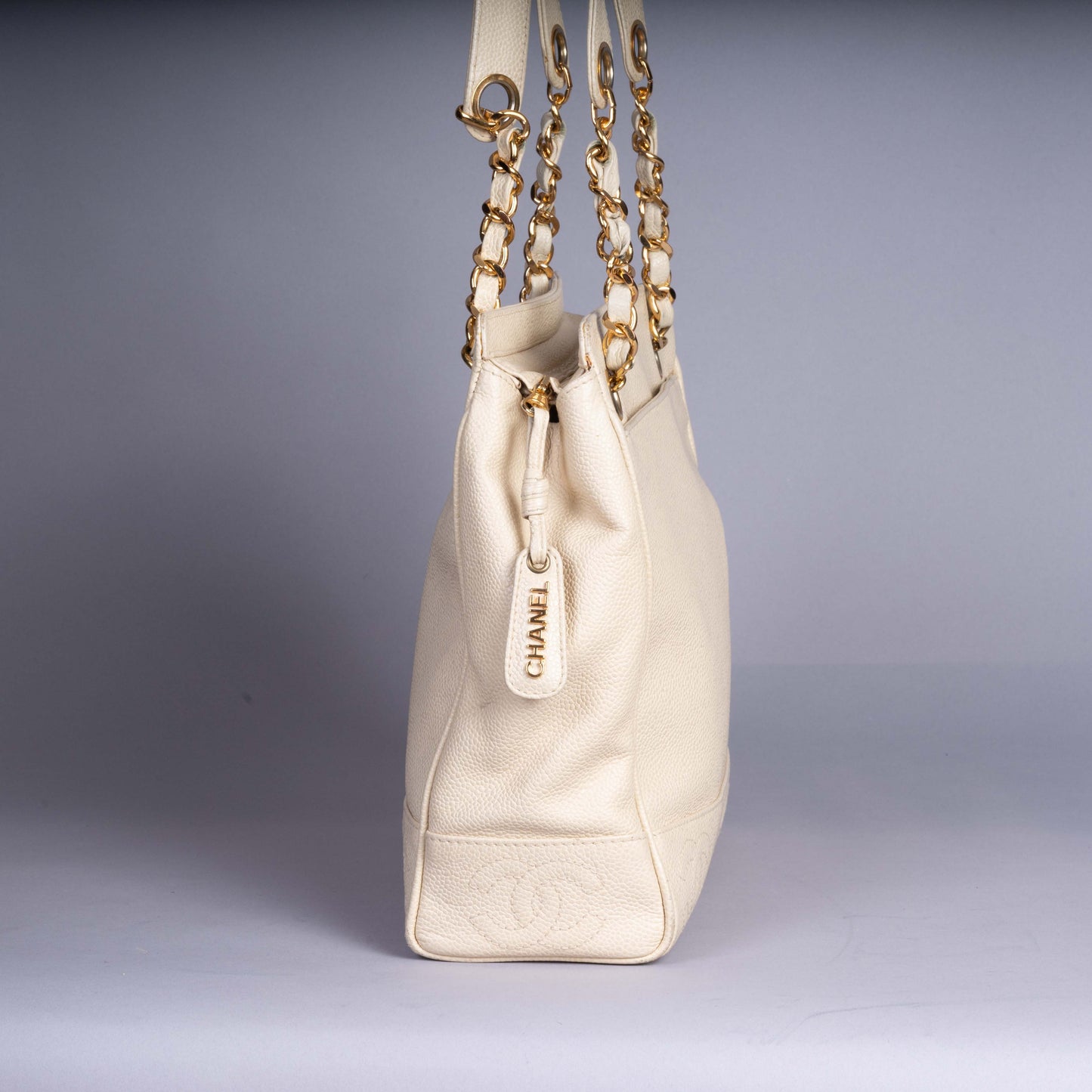 Pre-Owned Chanel Caviar Leather Tote Bag