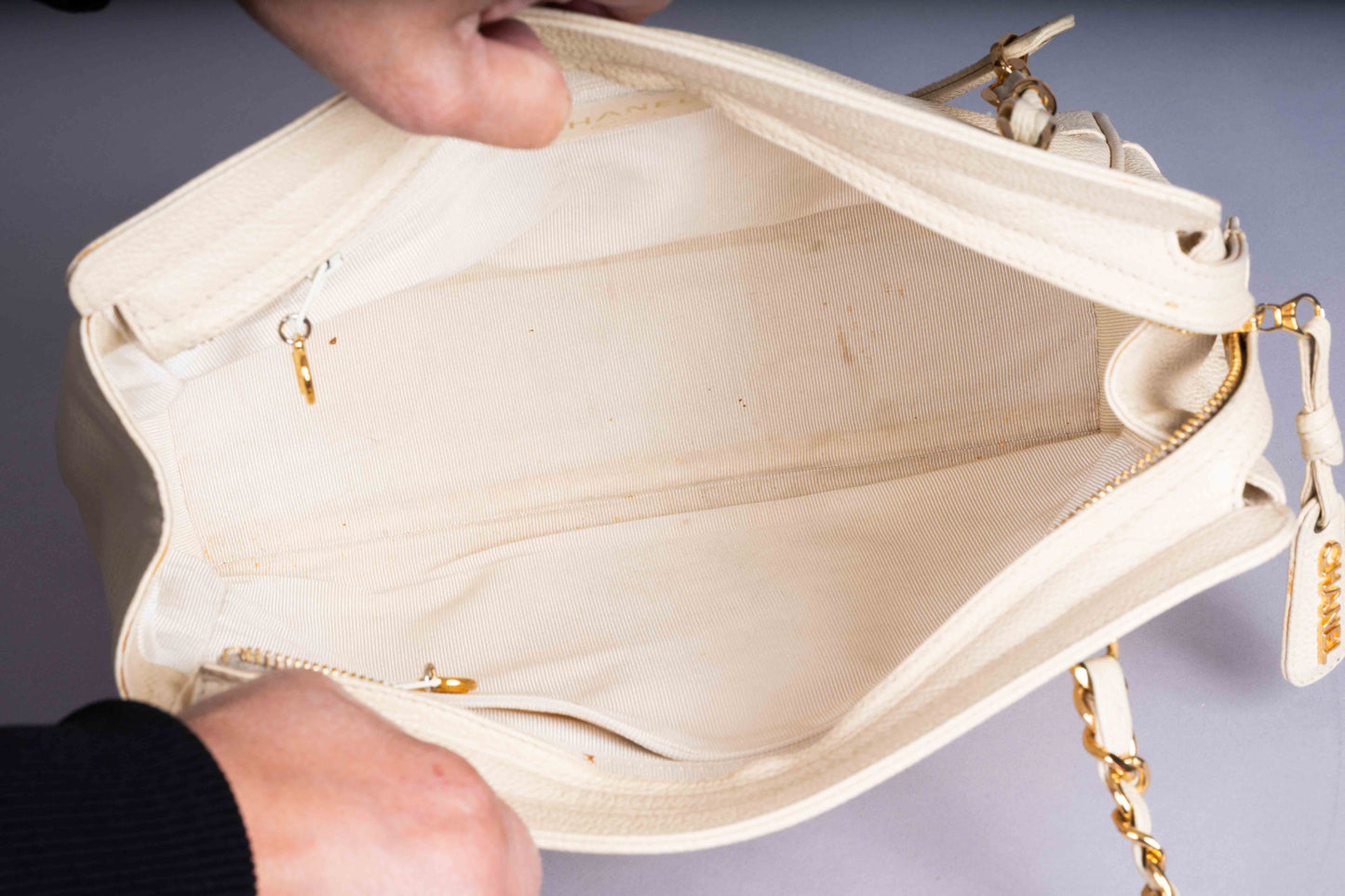 Pre-Owned Chanel Caviar Leather Tote Bag