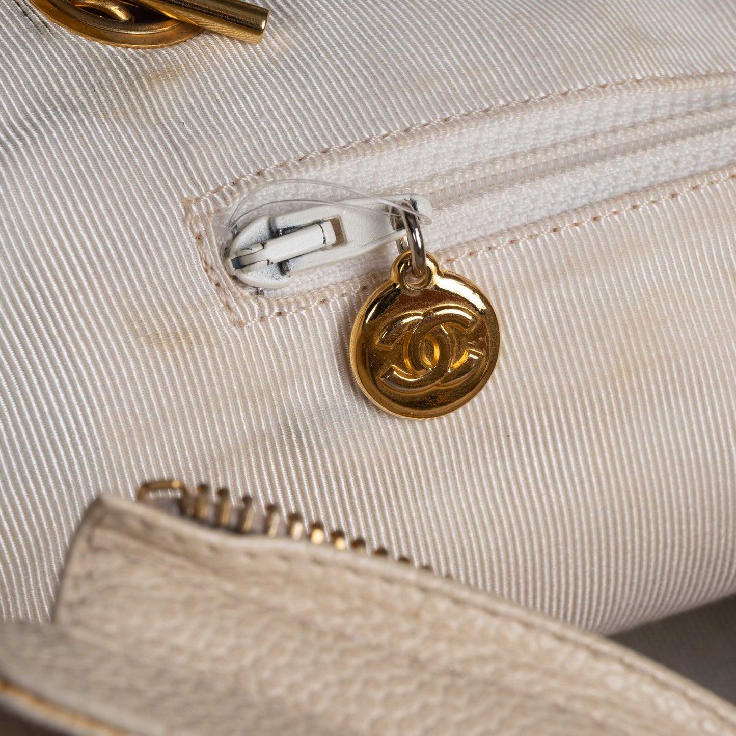 Pre-Owned Chanel Caviar Leather Tote Bag