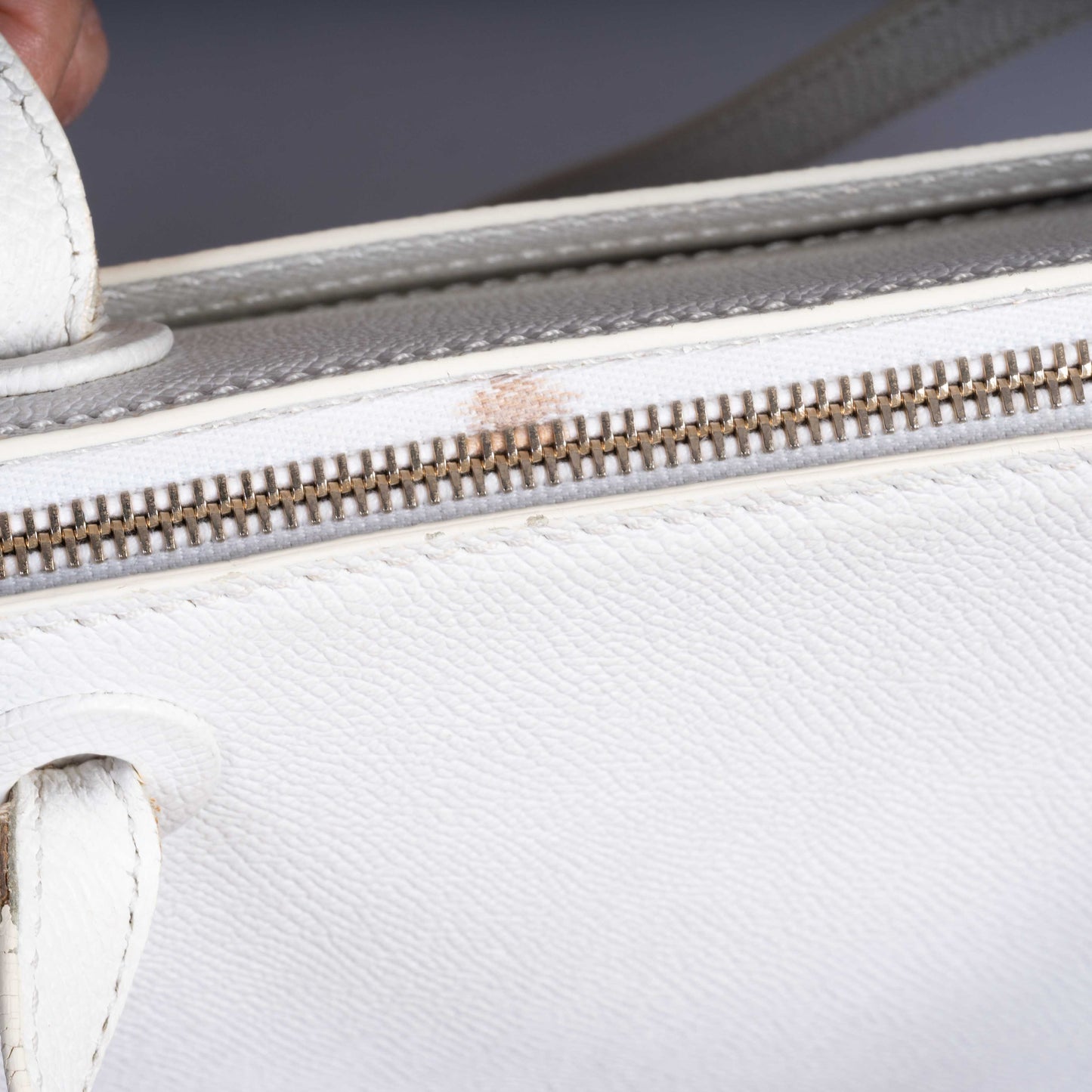 Pre-Owned Chanel Leather Shoulder Bag