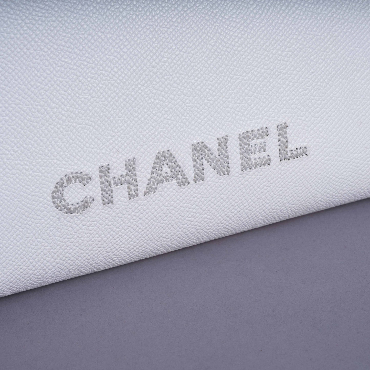 Pre-Owned Chanel Leather Shoulder Bag