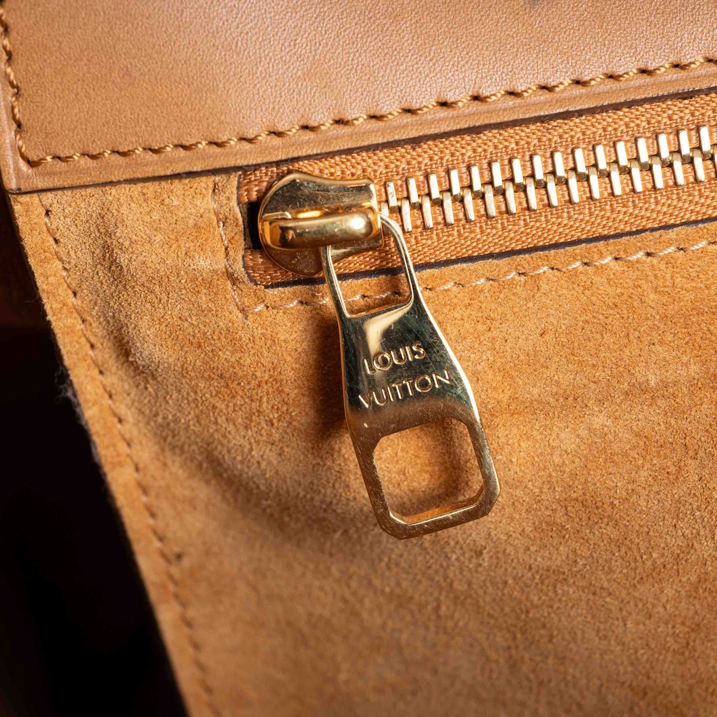 Pre-Owned Louis Vuitton W Tote Bag