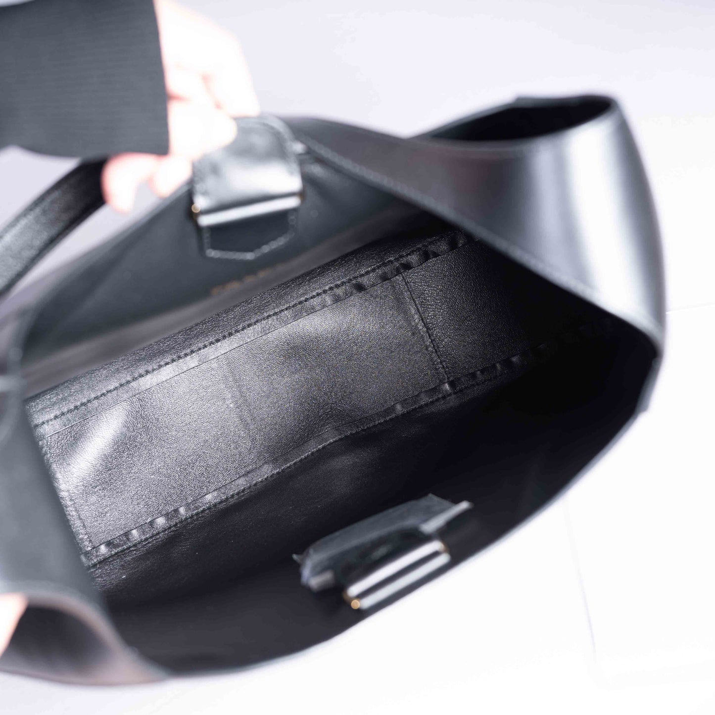 Pre-Owned Prada Leather Shoulder Bag