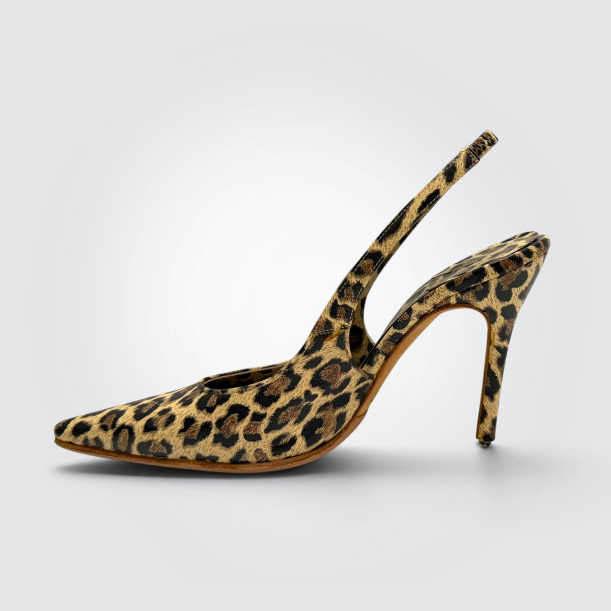 Pre-Owned Dolce & Gabbana Leopard Print Slingback Pointed-Toe Pumps