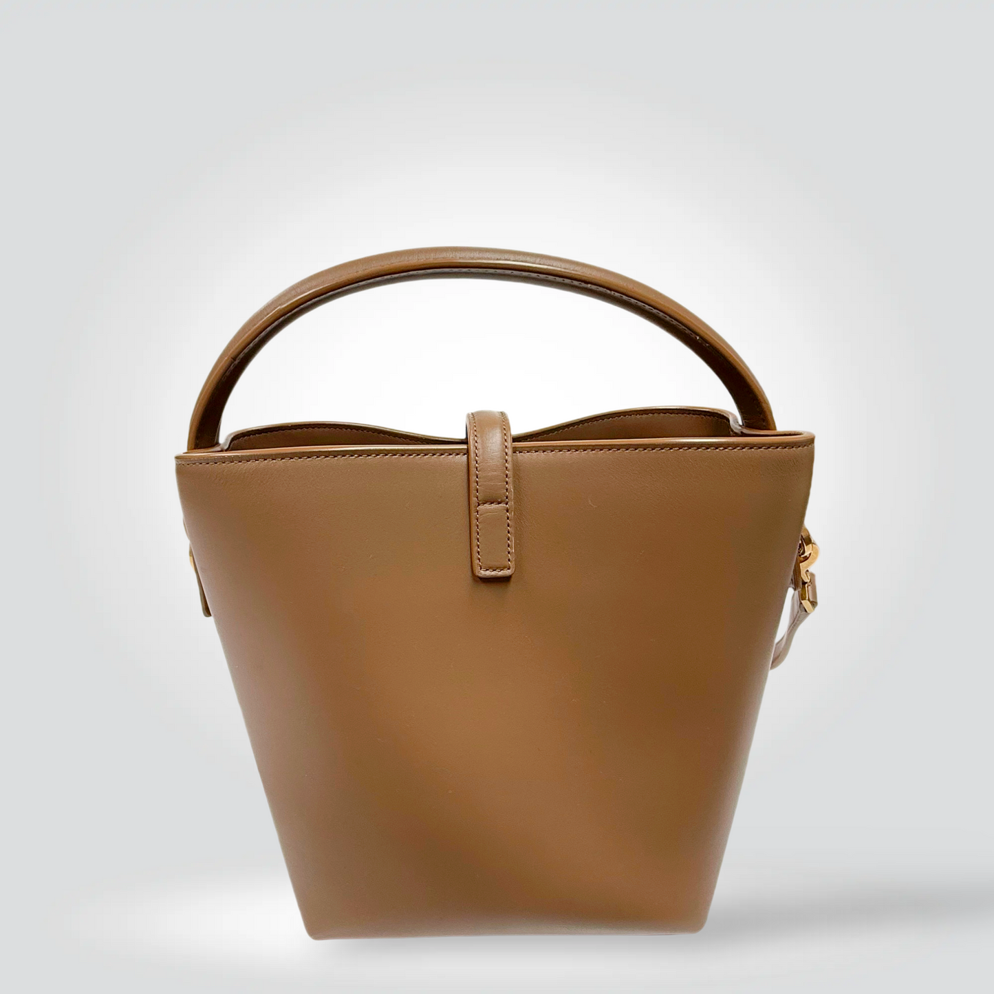 Pre-Owned Saint Laurent Le Cinq à Sept Bucket Bag Tan Caramel Leather Gold YSL Charm — Excellent | Style Reissue Vancouver