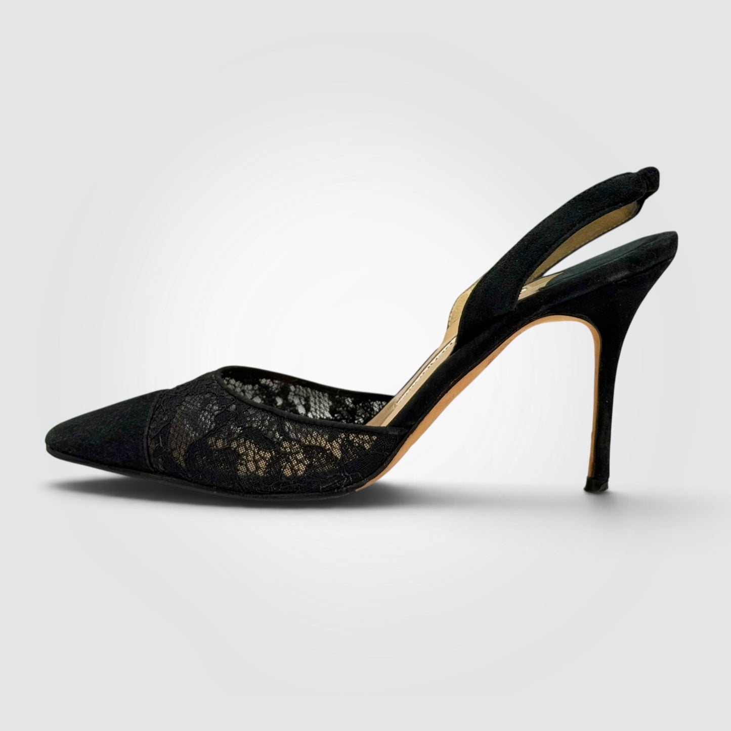 Pre-Owned Manolo Blahnik Carolyne Black Lace Slingback Pumps