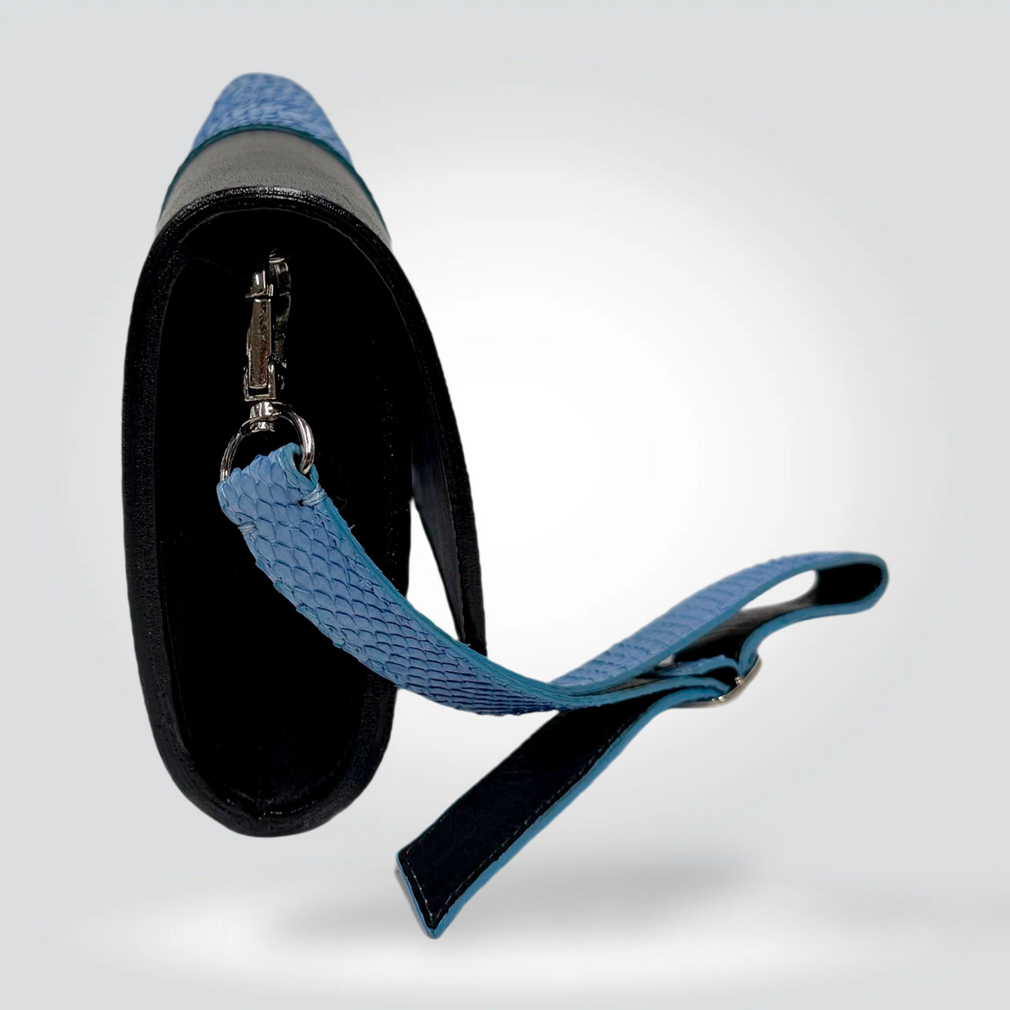 Yigal Azrouël Two-Tone Clutch Blue Python Embossed Dark Brown Leather Wrist Strap Excellent| Style Reissue Vancouver