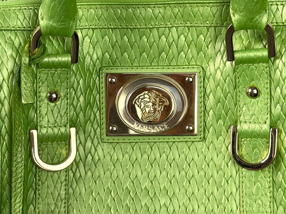 Pre-Owned Versace Green Textured Leather Medusa Doctor Satchel Handbag – Gold-Tone Hardware