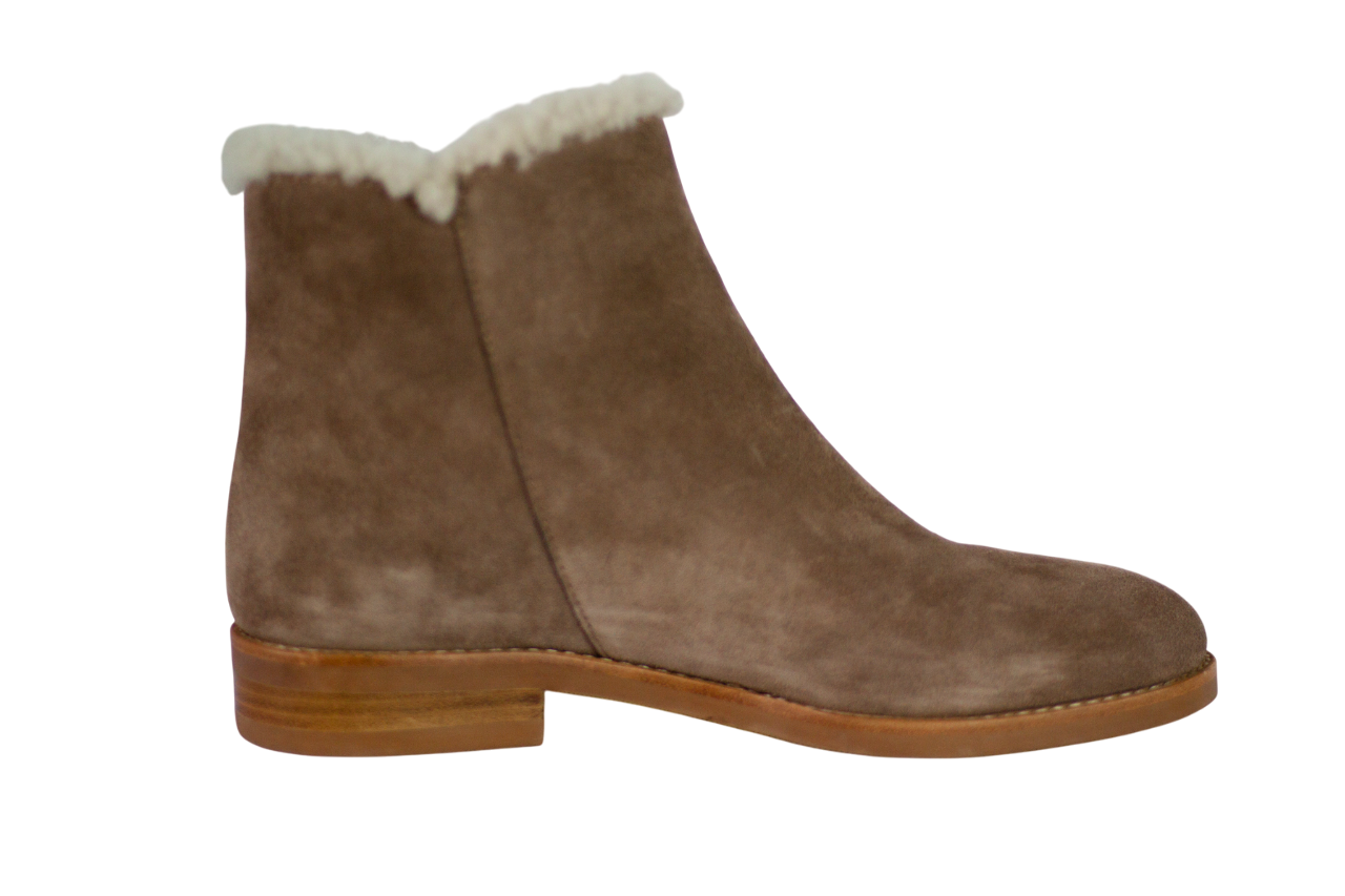 Pre-Owned See by Chloe Louise Shearling Boots (38.5)