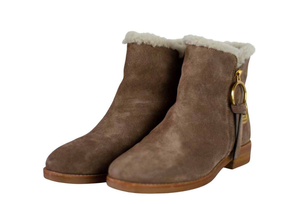 Pre-Owned See by Chloe Louise Shearling Boots (38.5)