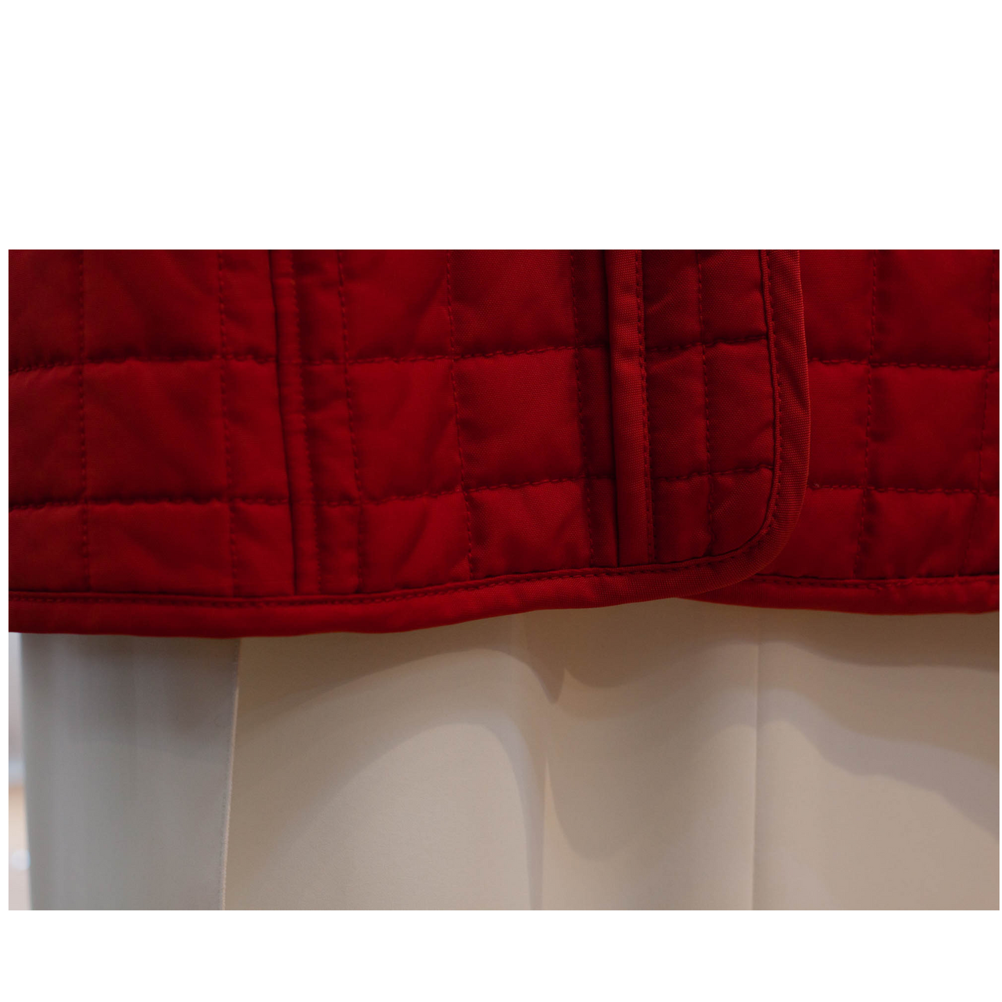 Pre-Owned CH Carolina Herrera Quilted-Belted Coat (L)