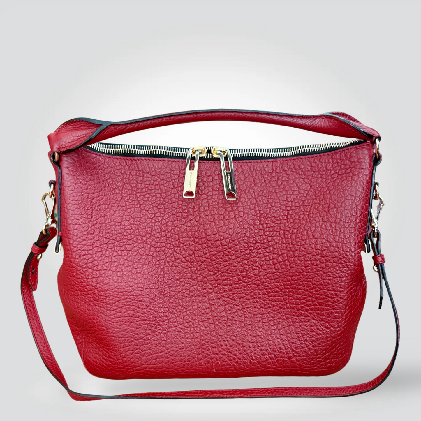 Pre-Owned Burberry red pebbled leather zip top shoulder crossbody bag gold hardware — Style Reissue Vancouver