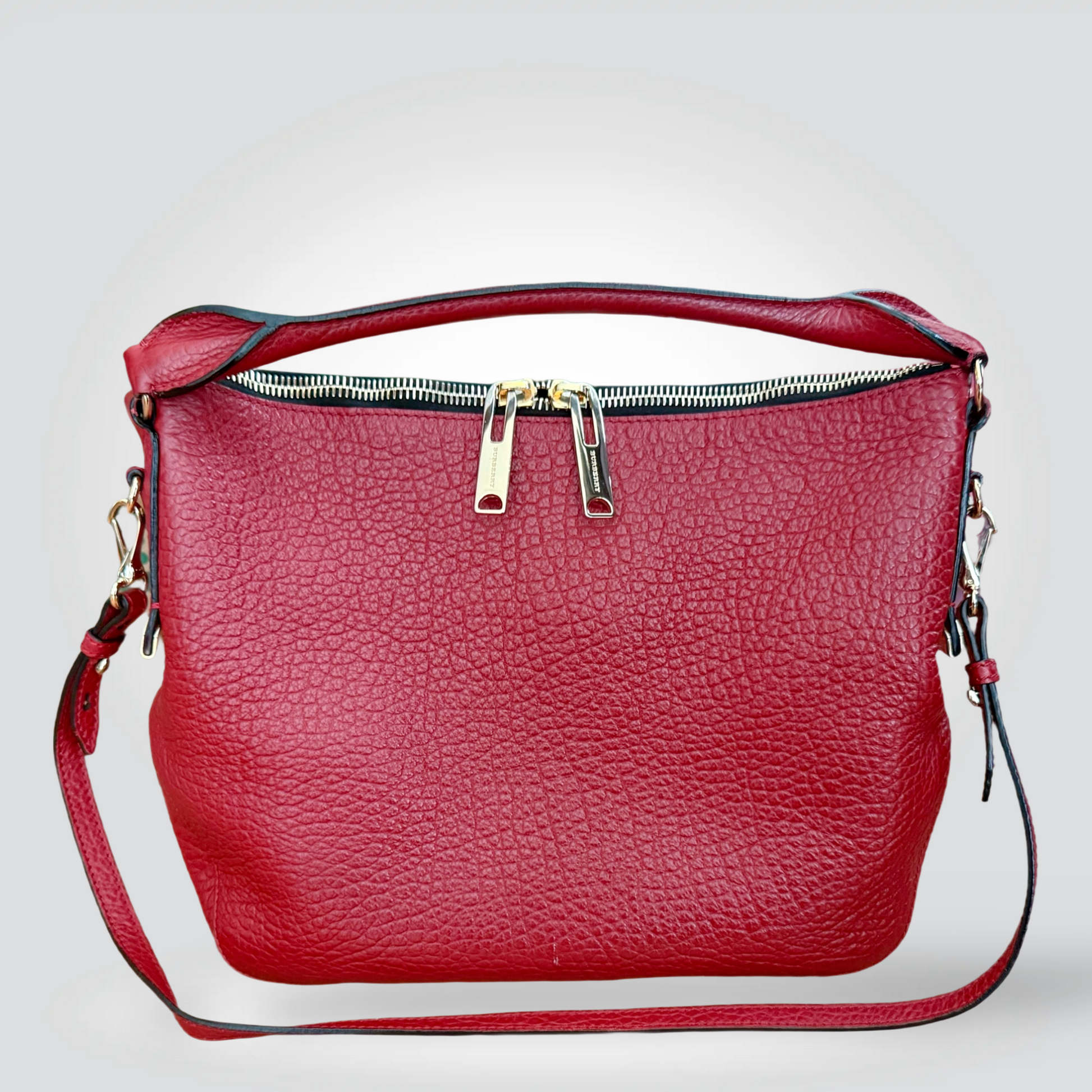 Pre-Owned Burberry red pebbled leather zip top shoulder crossbody bag gold hardware — Style Reissue Vancouver