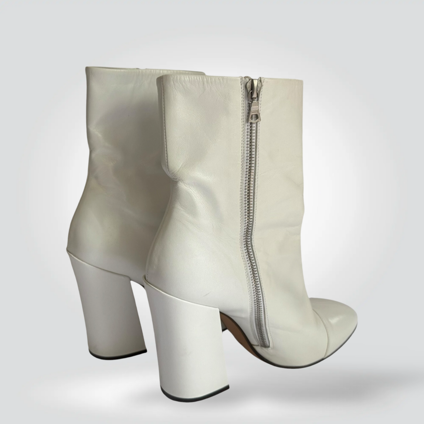 Pre-Owned Dries Van Noten Cream Ivory Leather Round Toe Block Heel Ankle Boot — Size 37 — Very Good | Style Reissue Vancouver