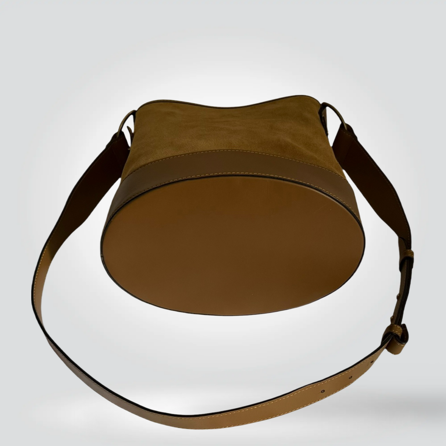 Pre-Owned Isabel Marant Tan Camel Suede Leather Bucket Crossbody Bag Gold Hardware — Excellent | Style Reissue Vancouver