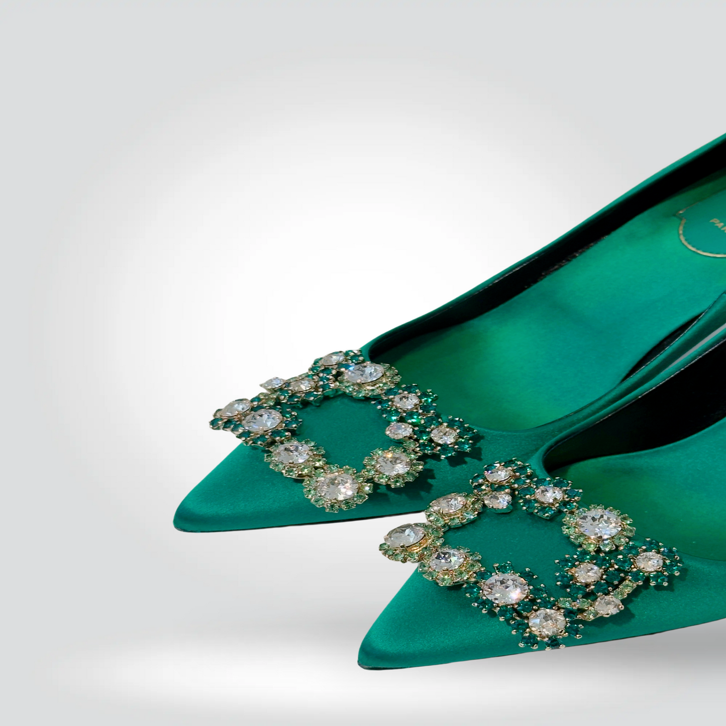Pre-Owned Roger Vivier Belle Vivier Emerald Green Satin Crystal Buckle Pointed Toe Pump 2" Heel — Size 35.5 — Very Good | Style Reissue Vancouver