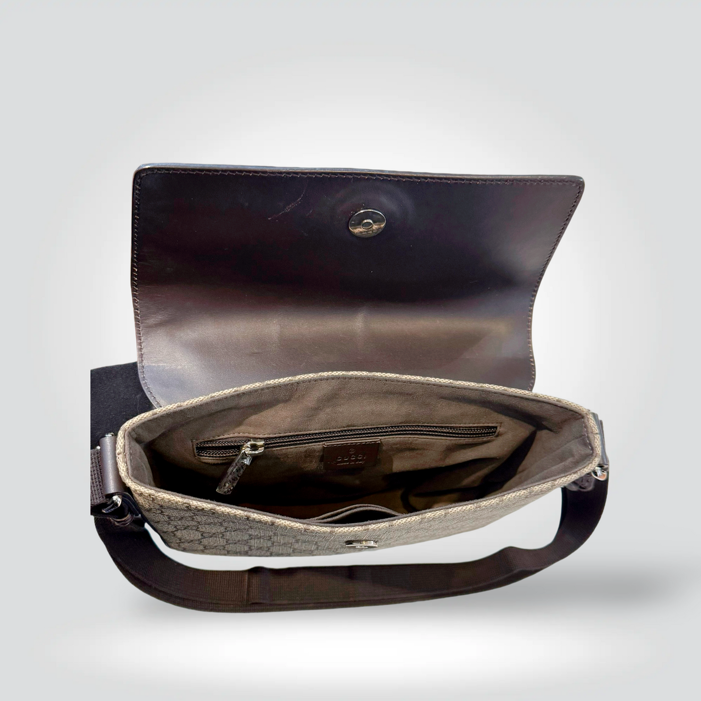 Pre-Owned Gucci GG Supreme Canvas Dark Brown Leather Flap Messenger Crossbody Bag — Very  Good  | Style Reissue Vancouver
