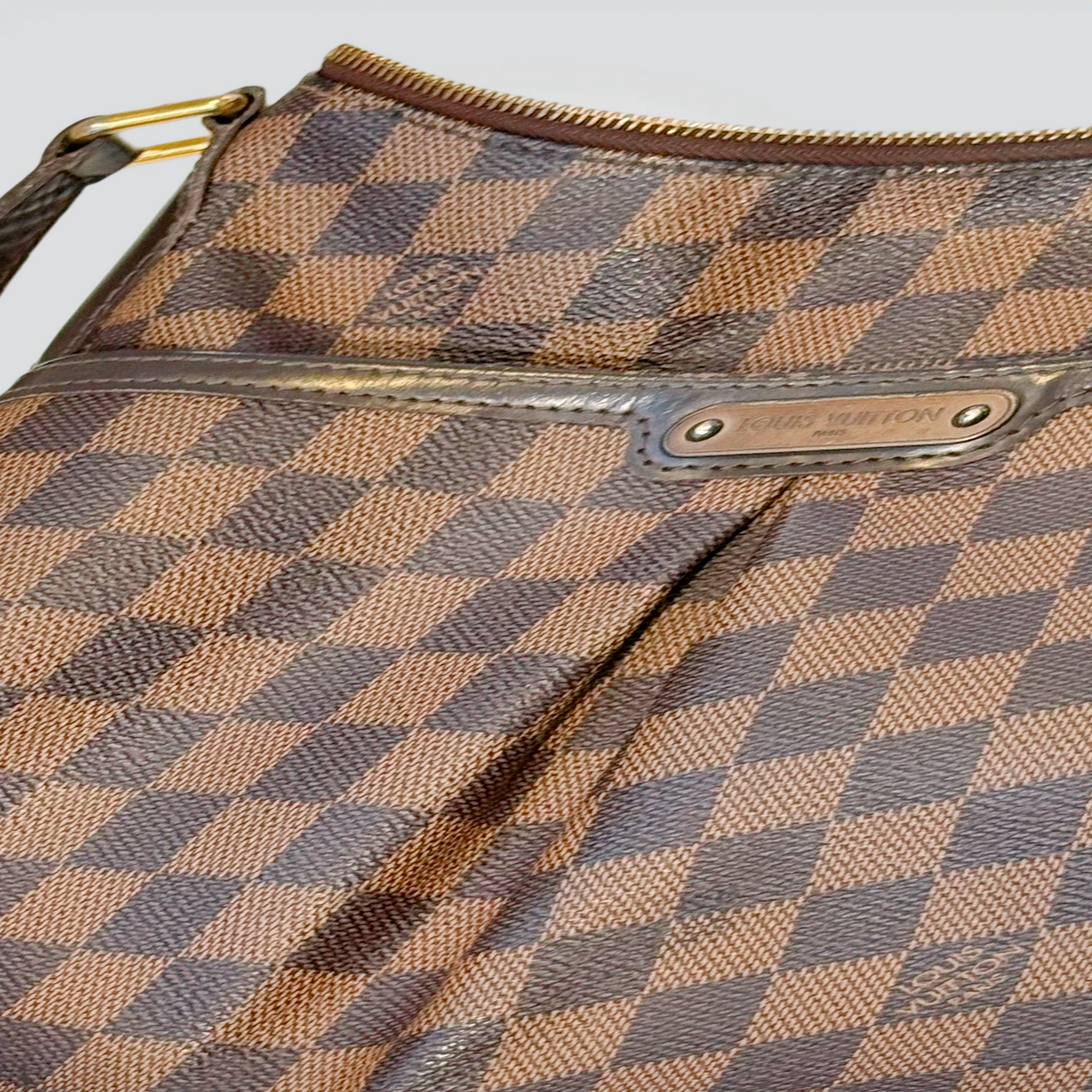 re-Owned Louis Vuitton Bloomsbury Damier Ebene Canvas Crossbody Shoulder Bag Gold Hardware — Fair | Style Reissue Vancouver