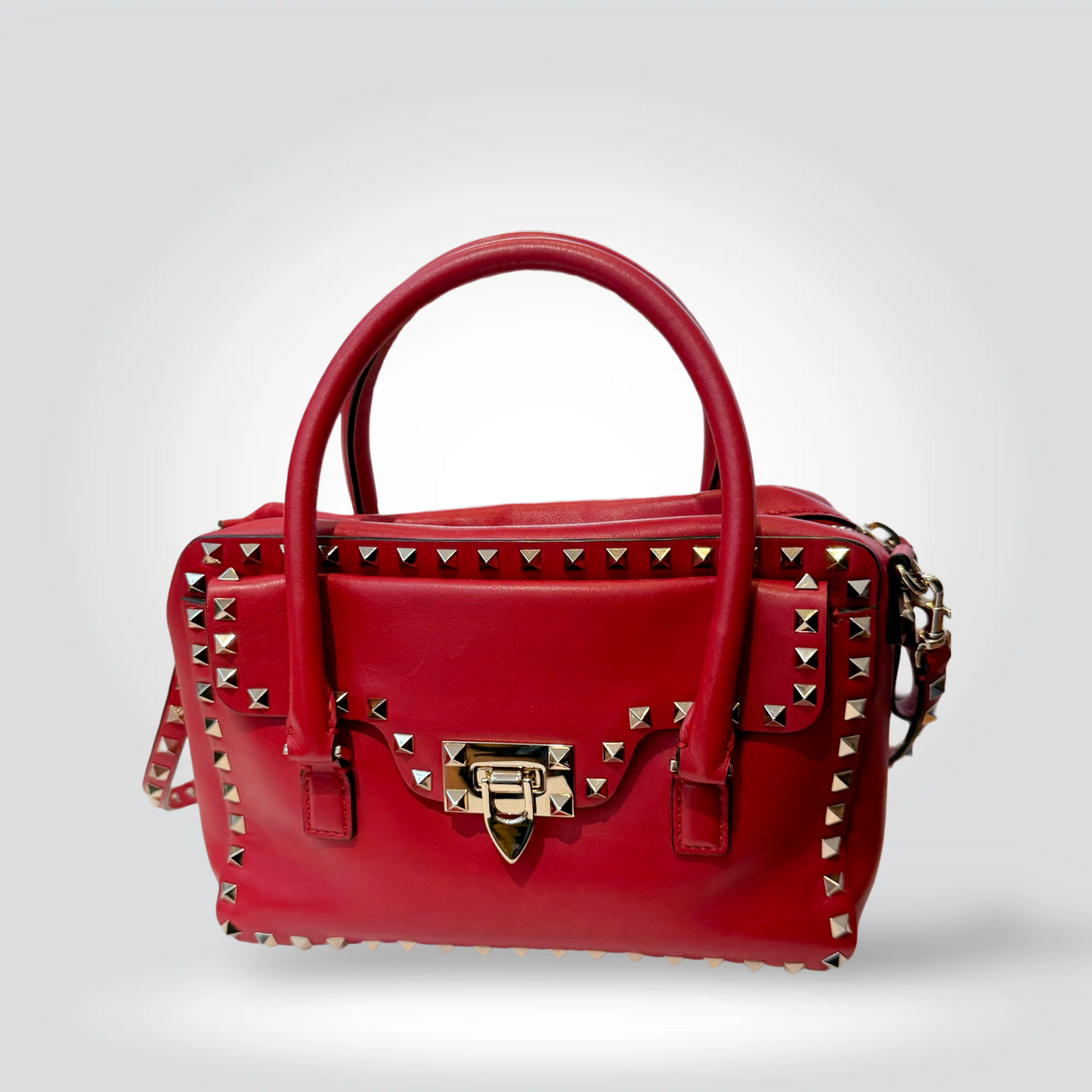 Pre-Owned Valentino Rockstud red leather Boston top handle crossbody bag gold hardware — Style Reissue Vancouver