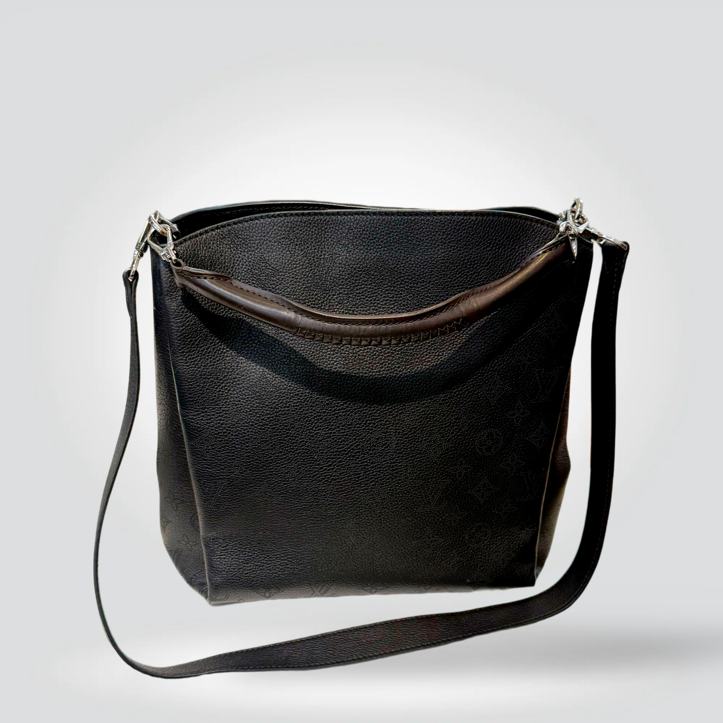 Pre-Owned Louis Vuitton Babylone black pebbled leather hobo shoulder crossbody bag silver hardware — Style Reissue Vancouver
