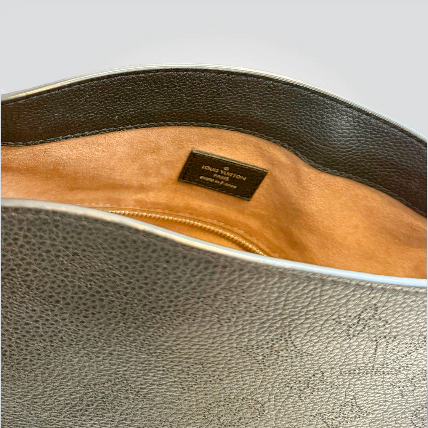 Pre-Owned Louis Vuitton Babylone Black Mono Marina Pebbled Leather Hobo Shoulder Bag Silver Hardware — Very Good  | Style Reissue Vancouver